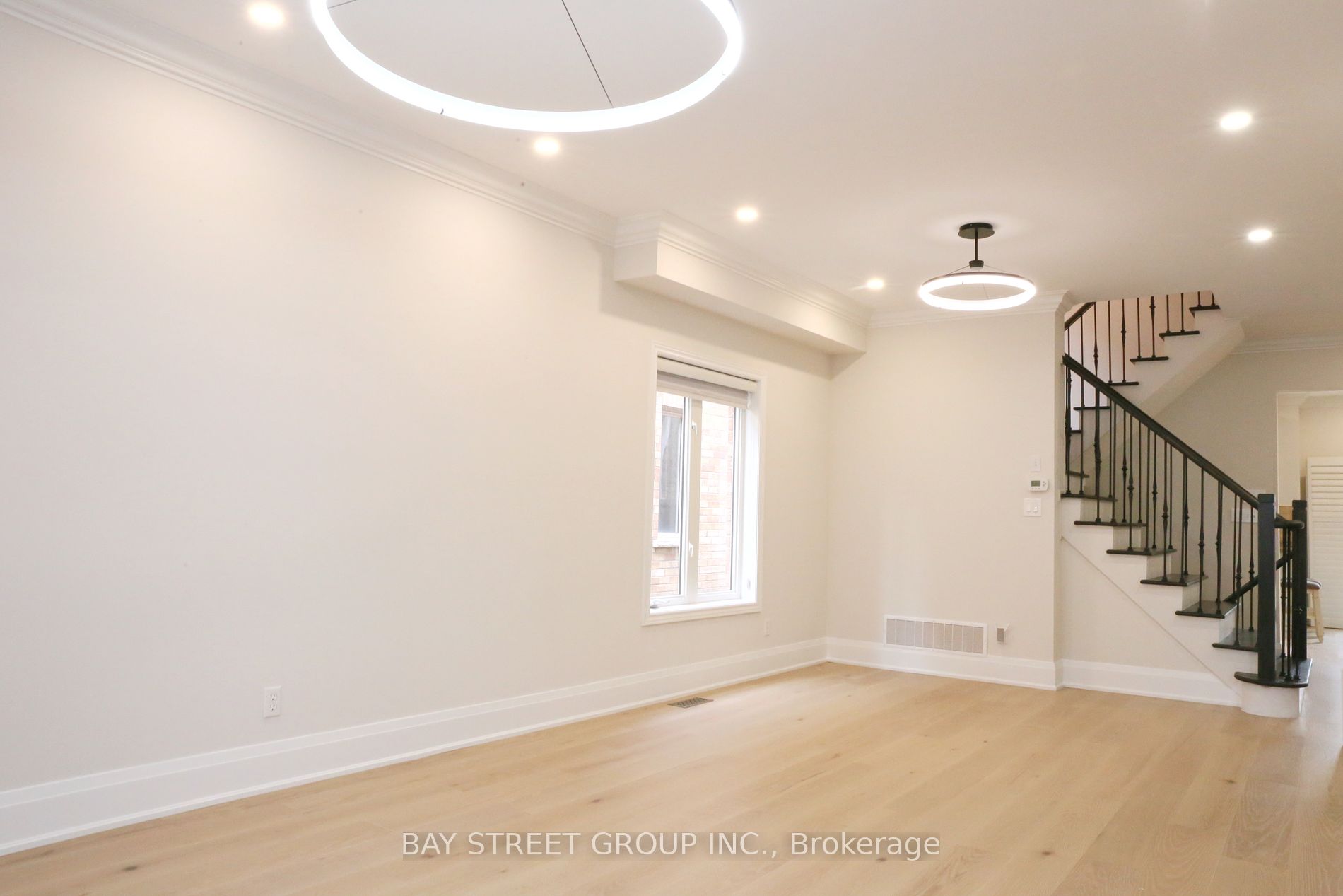 2309 Coronation Dr