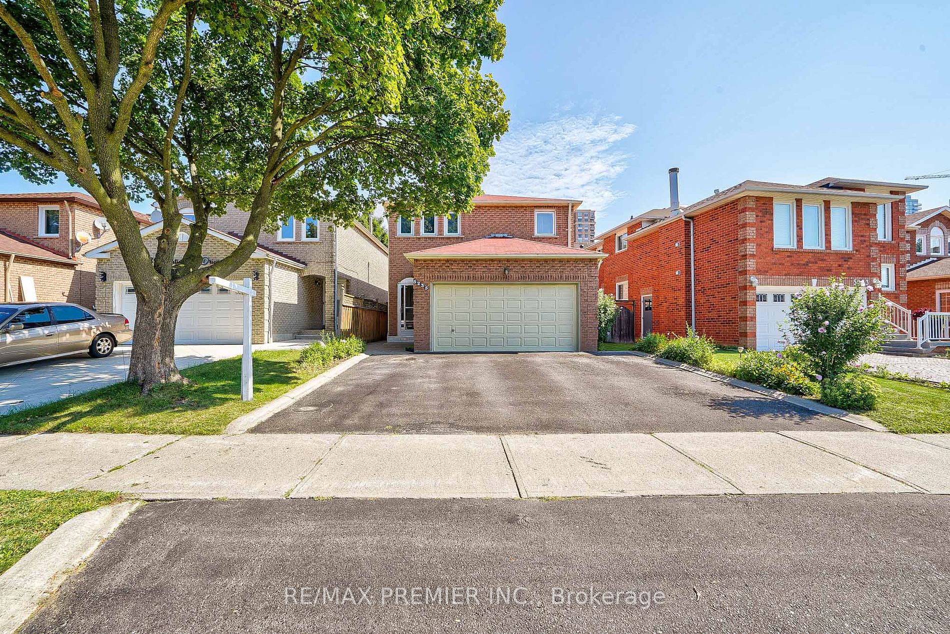5235 HUNTINGFIELD Drive