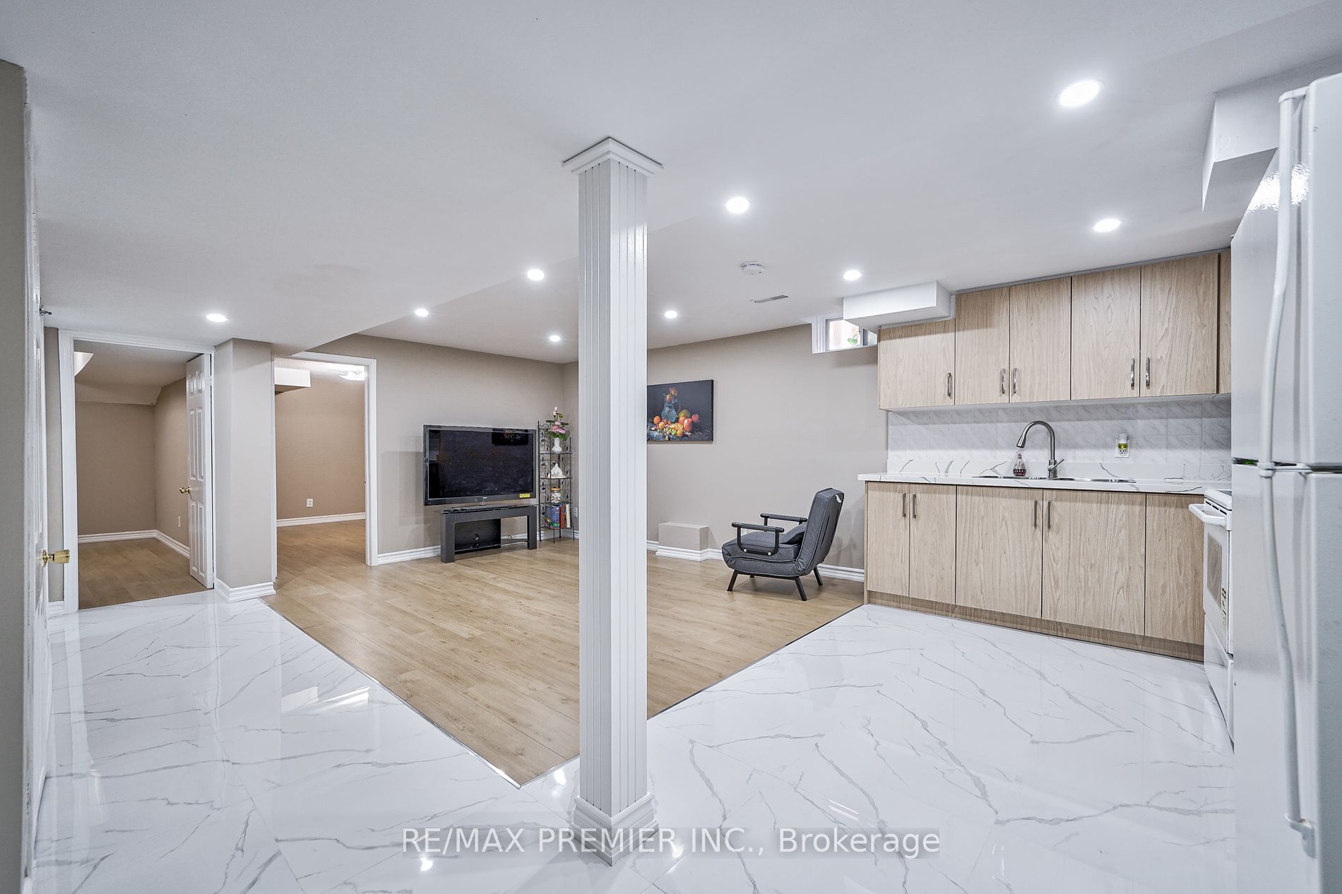 5235 HUNTINGFIELD Drive