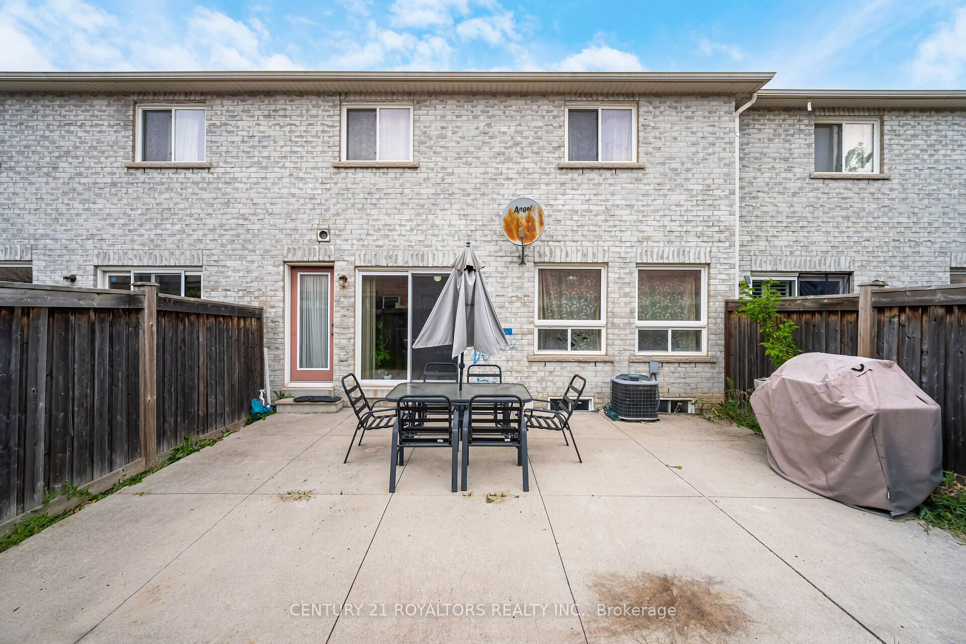24 Caversham Drive