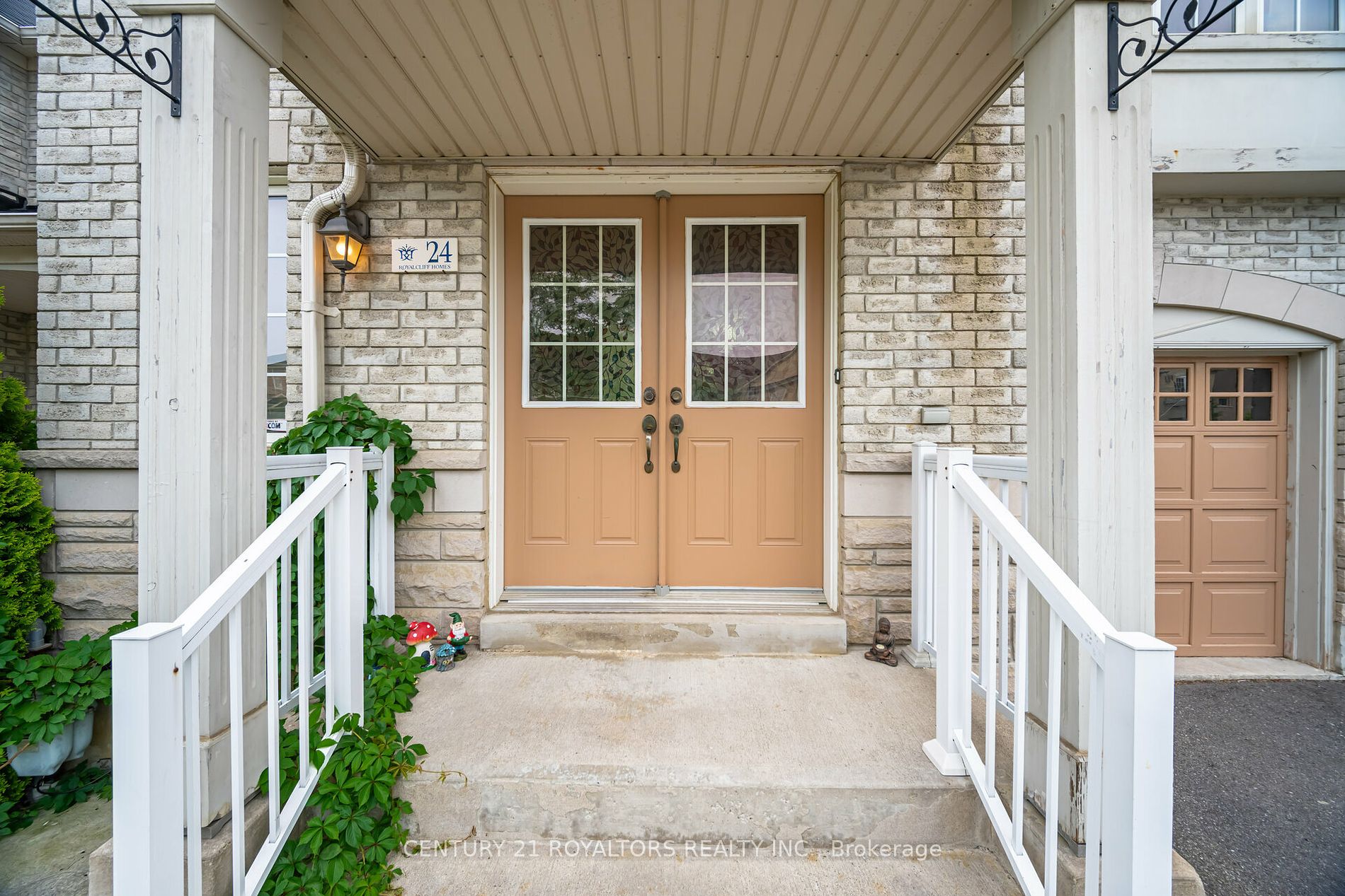 24 Caversham Drive