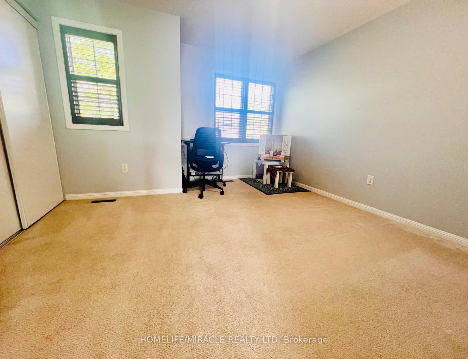 6 Mistybrook Cres
