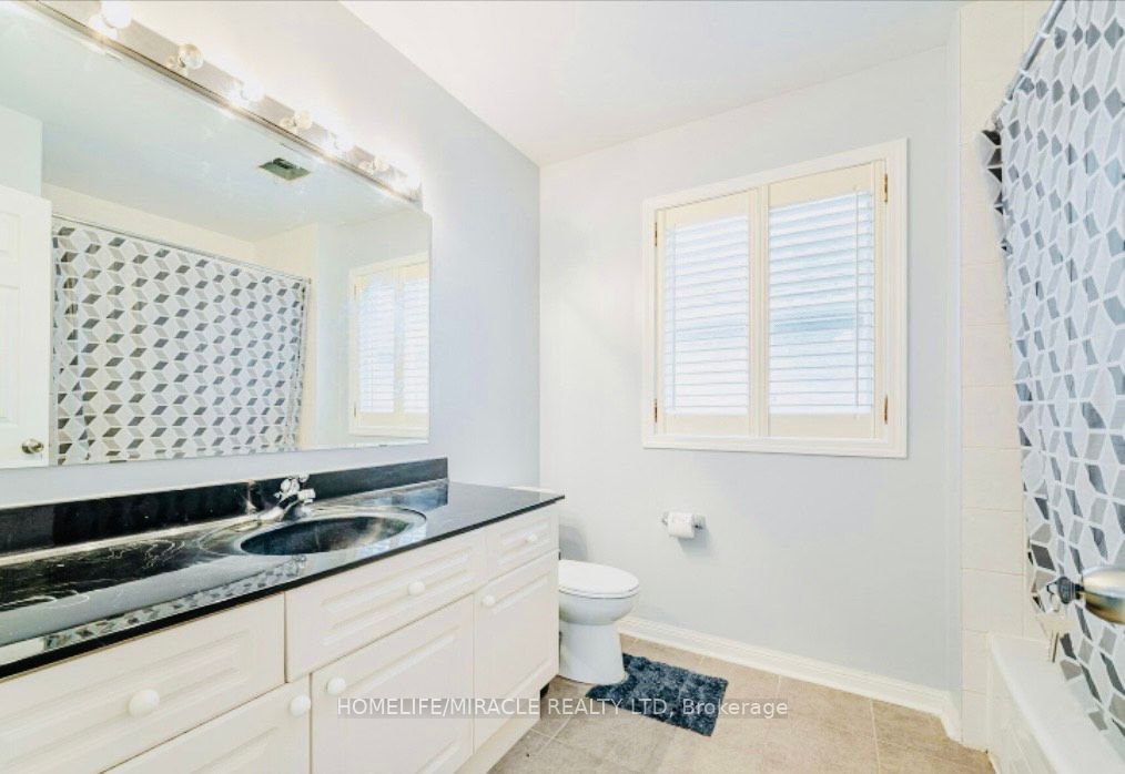 6 Mistybrook Cres
