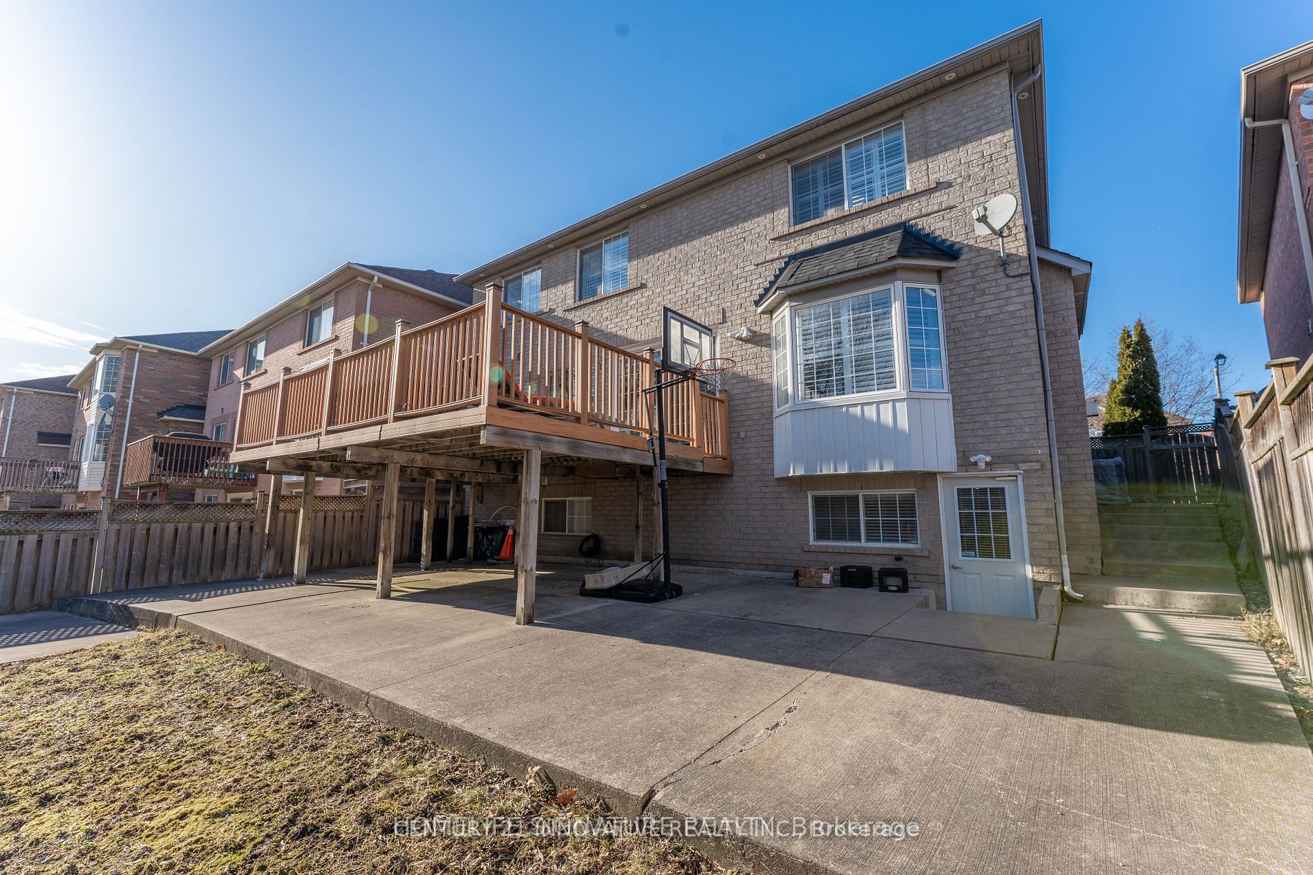 141 Whitwell Drive