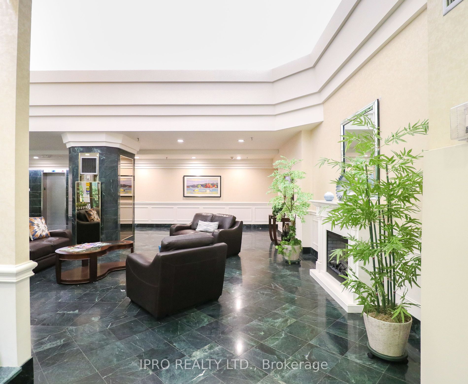 1271 Walden Circ, #1201