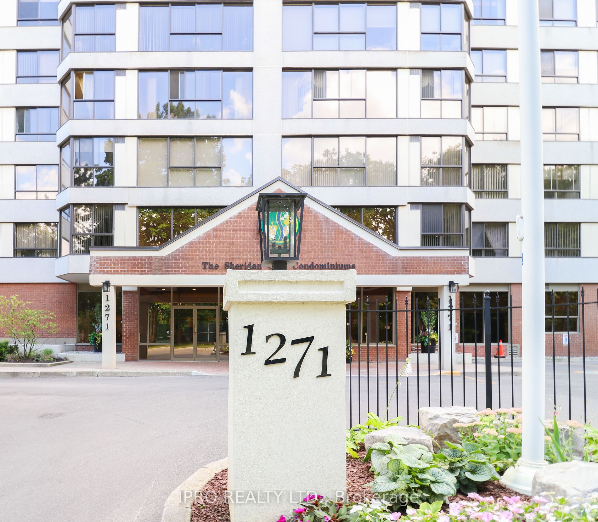 1271 Walden Circ, #1201