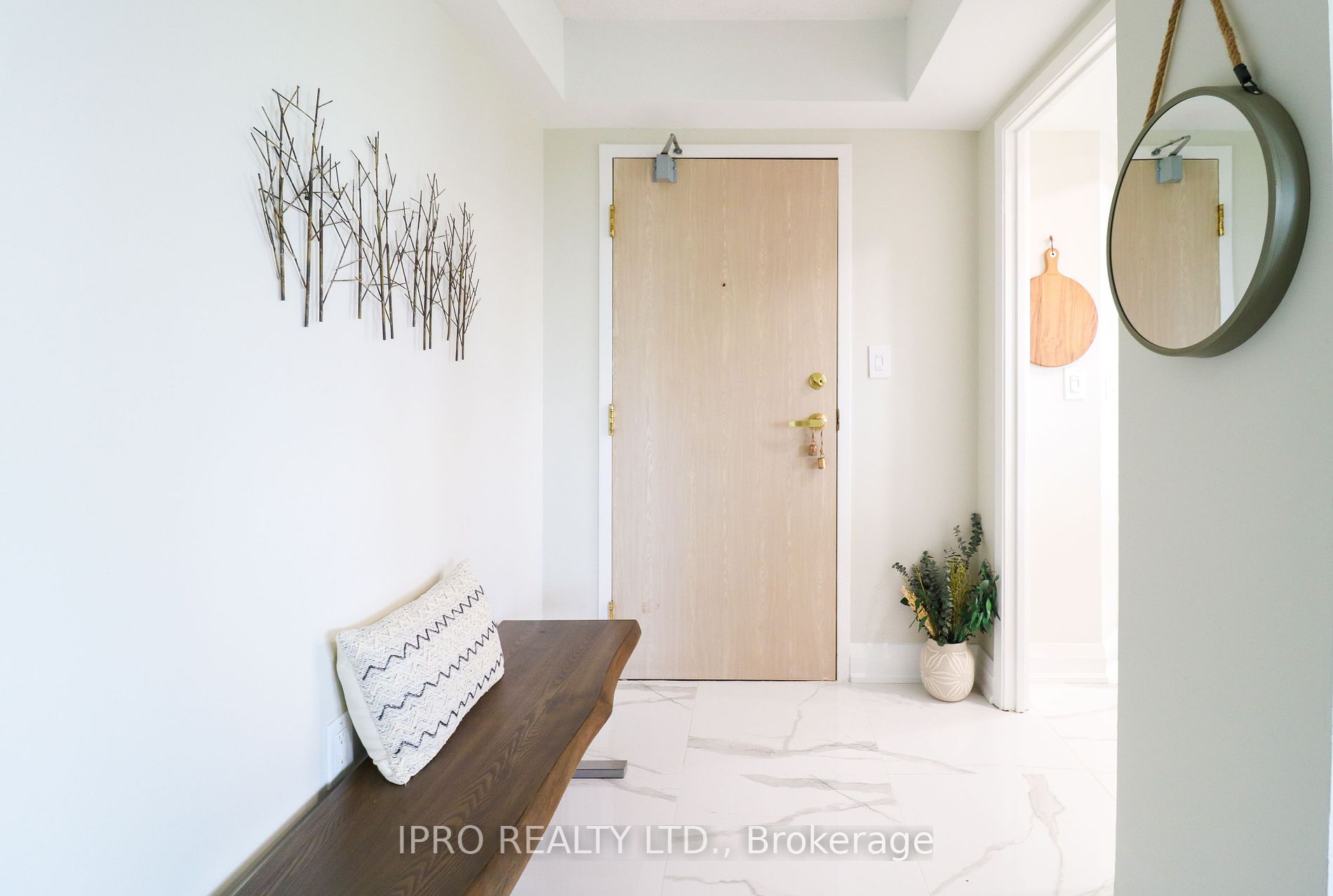 1271 Walden Circ, #1201