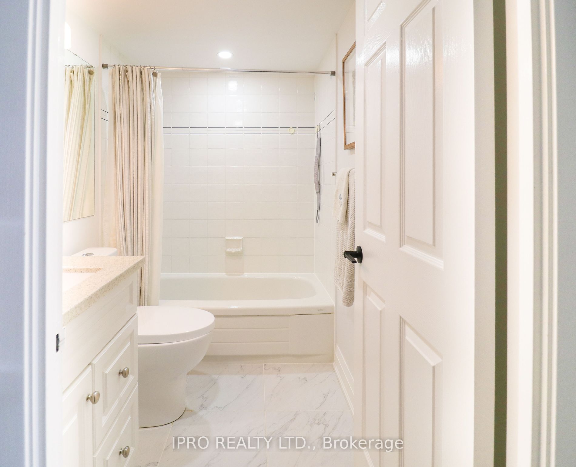 1271 Walden Circ, #1201