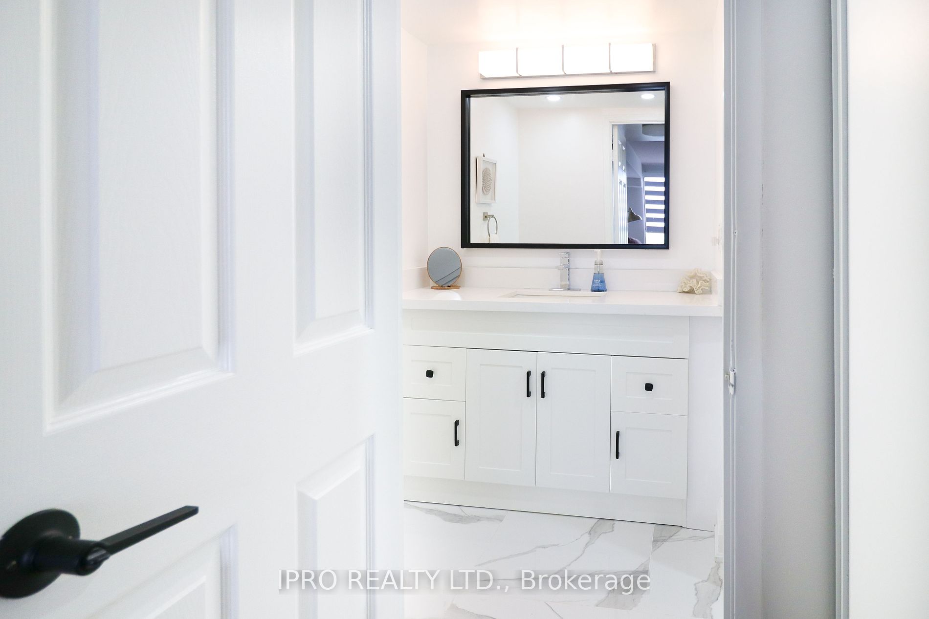 1271 Walden Circ, #1201