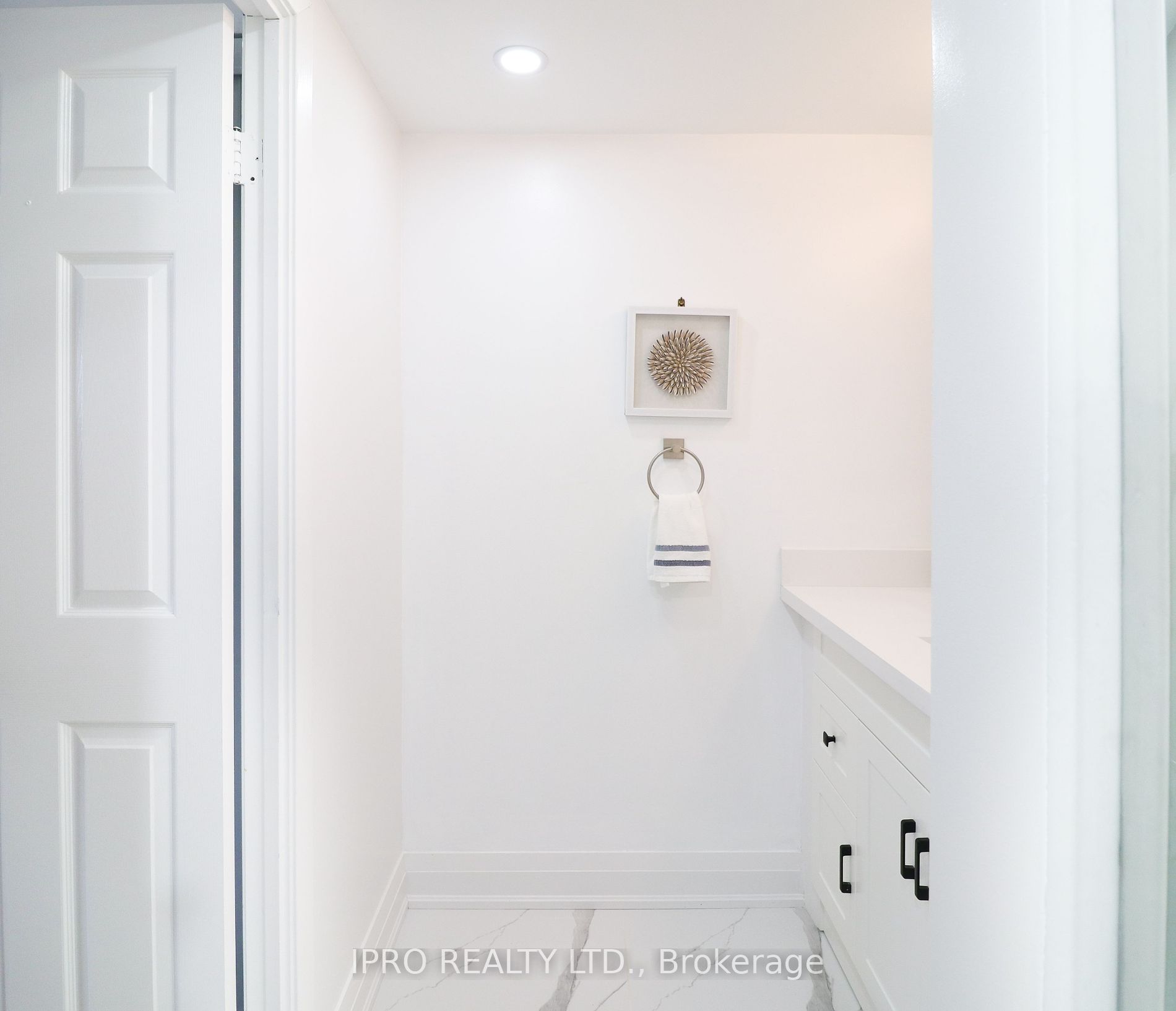 1271 Walden Circ, #1201