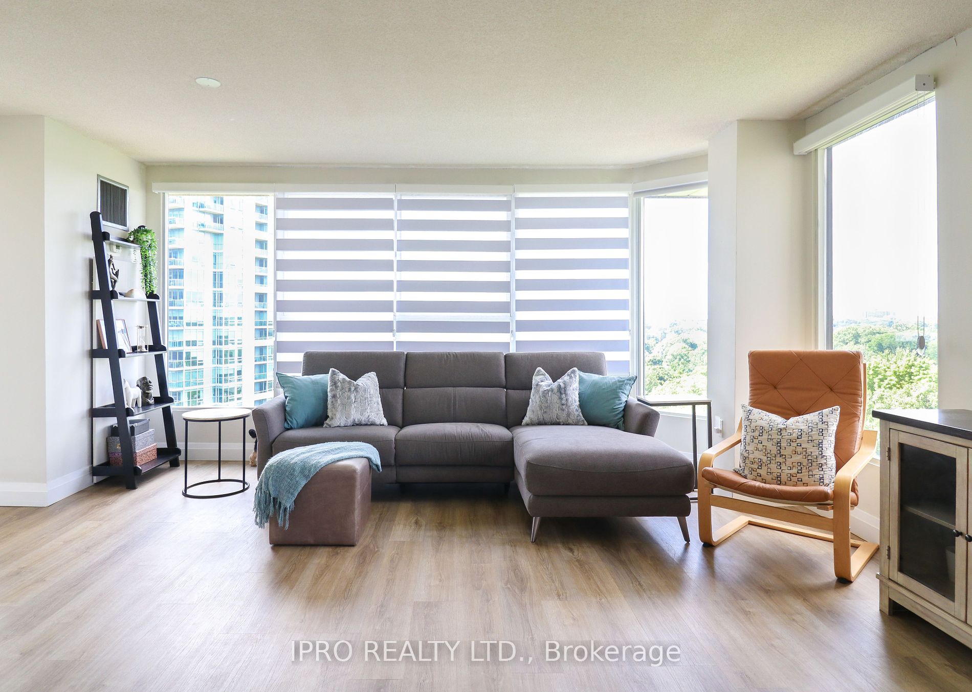 1271 Walden Circ, #1201