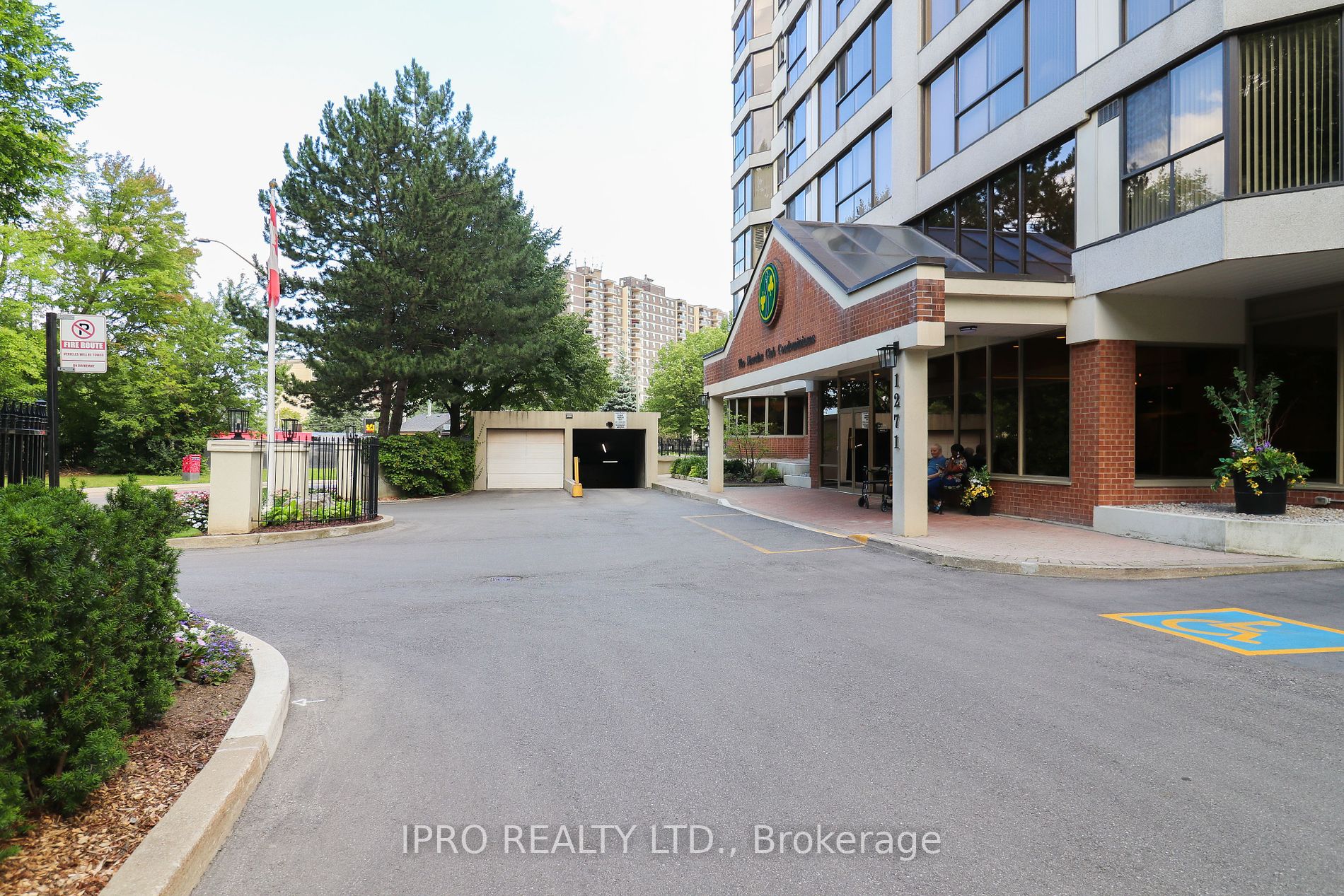 1271 Walden Circ, #1201