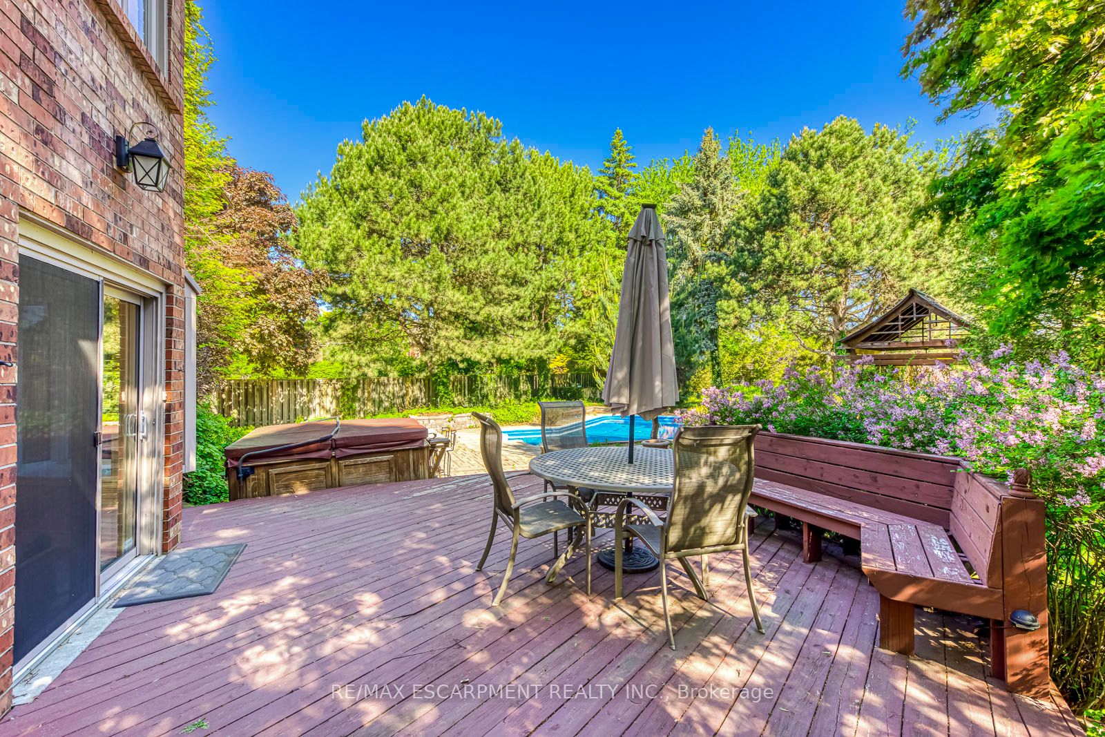 341 Acacia Crt