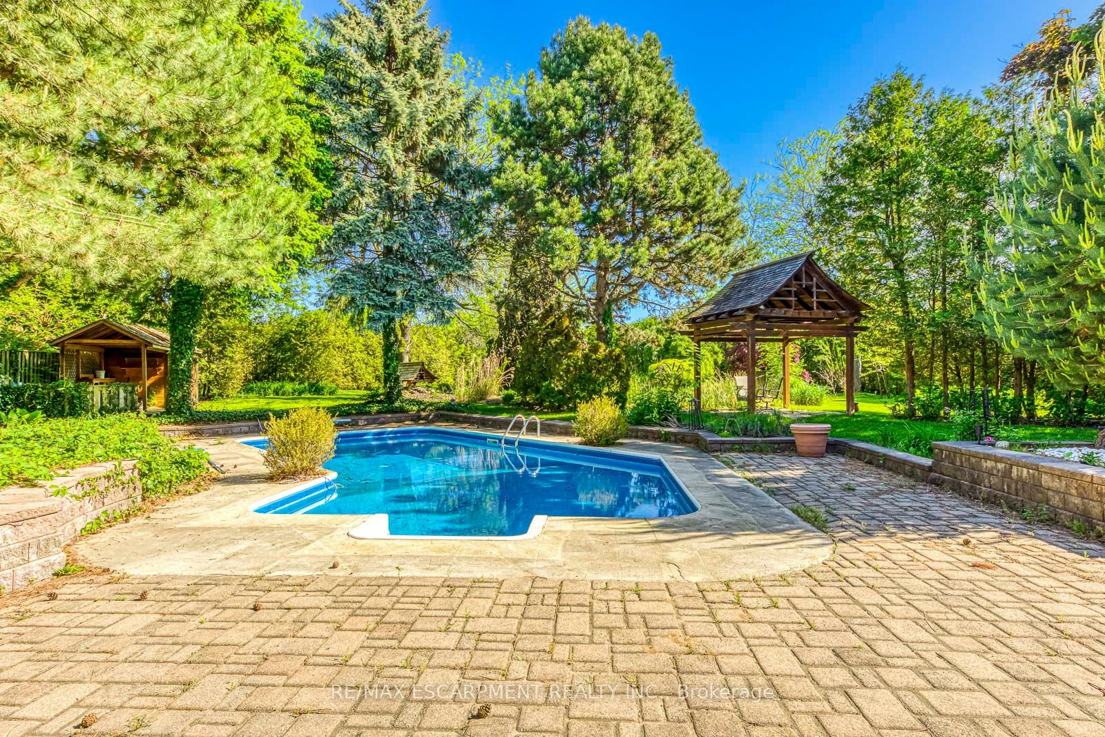 341 Acacia Crt