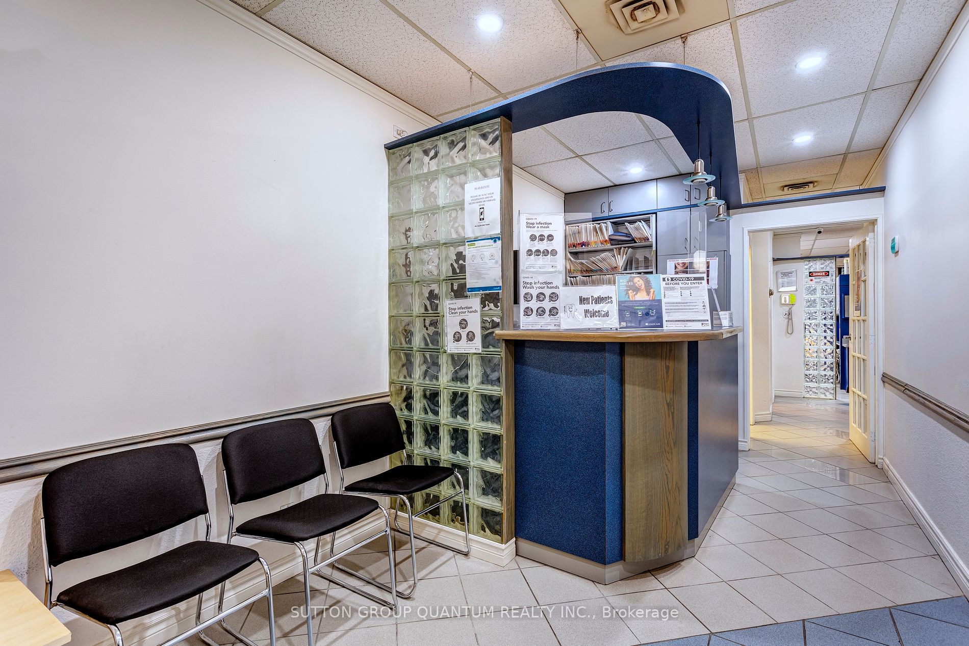 170 Queensway West Avenue W, #2