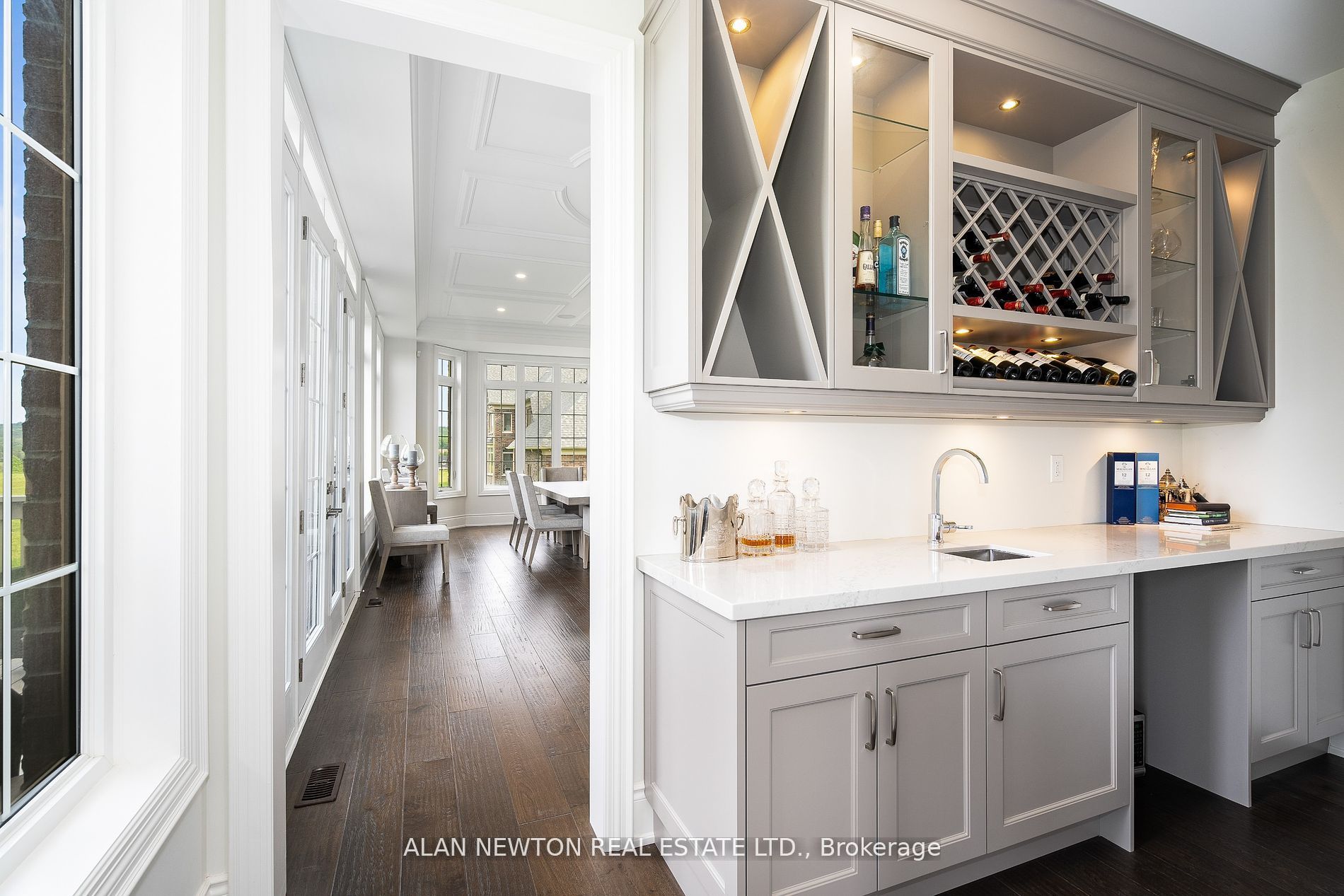 276 Amos Dr