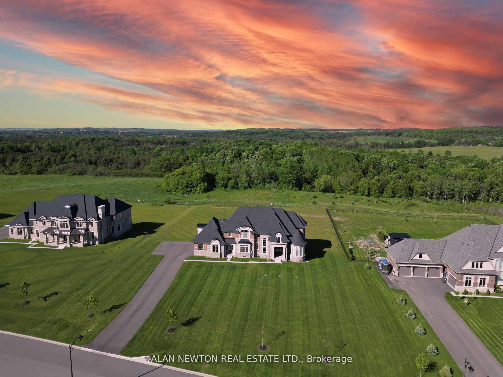 276 Amos Dr