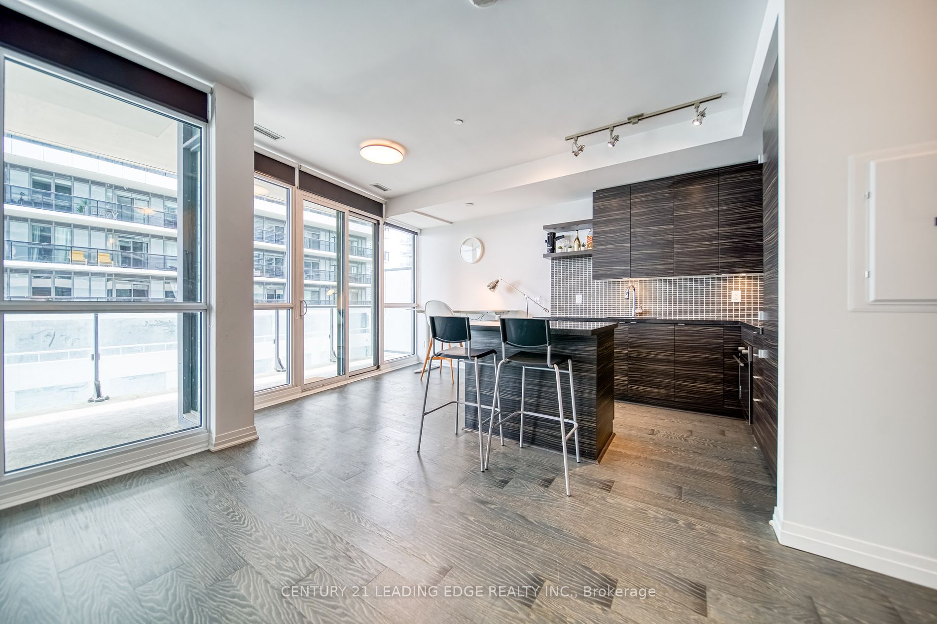 59 Annie Craig Dr, #707