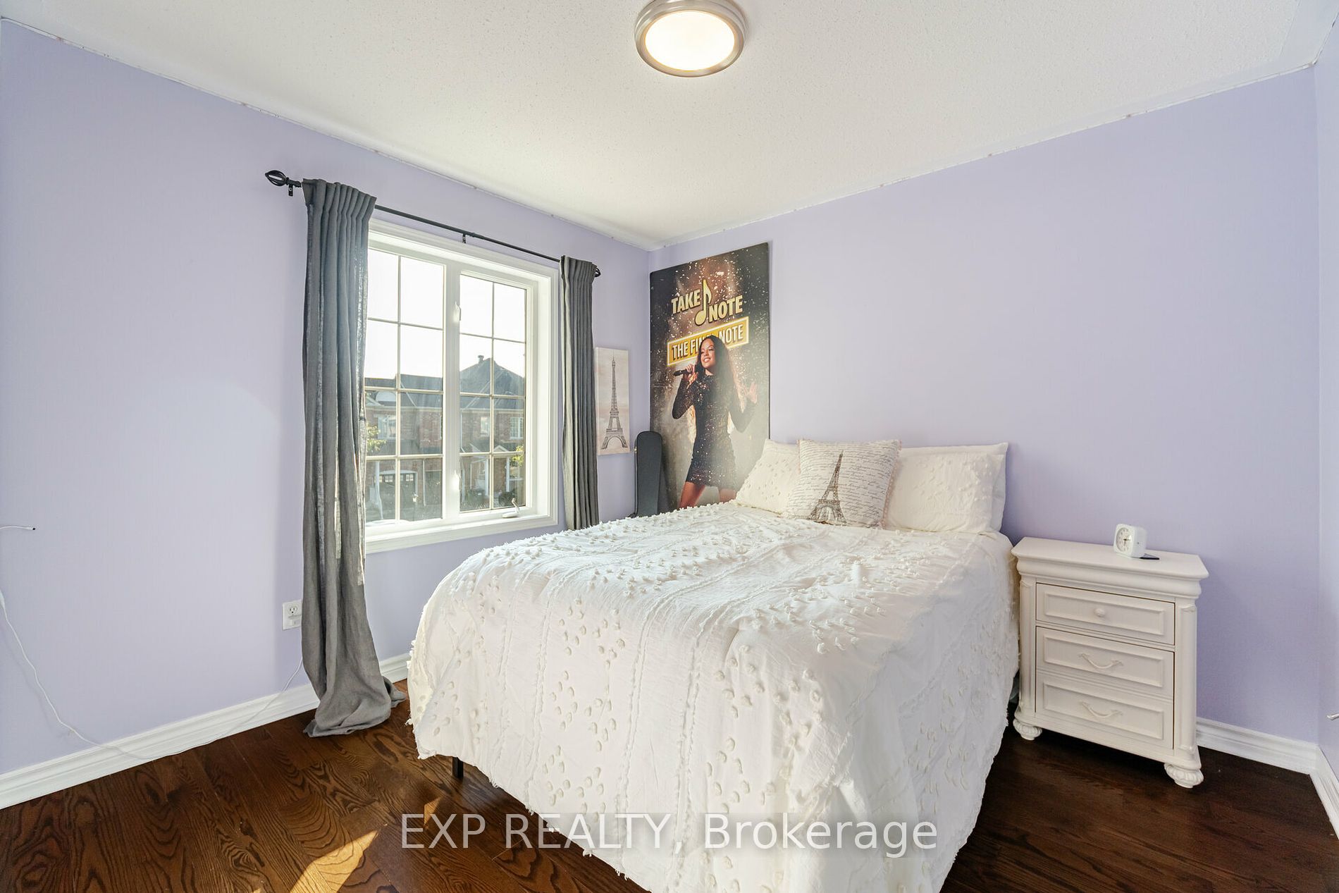 84 Tianalee Cres