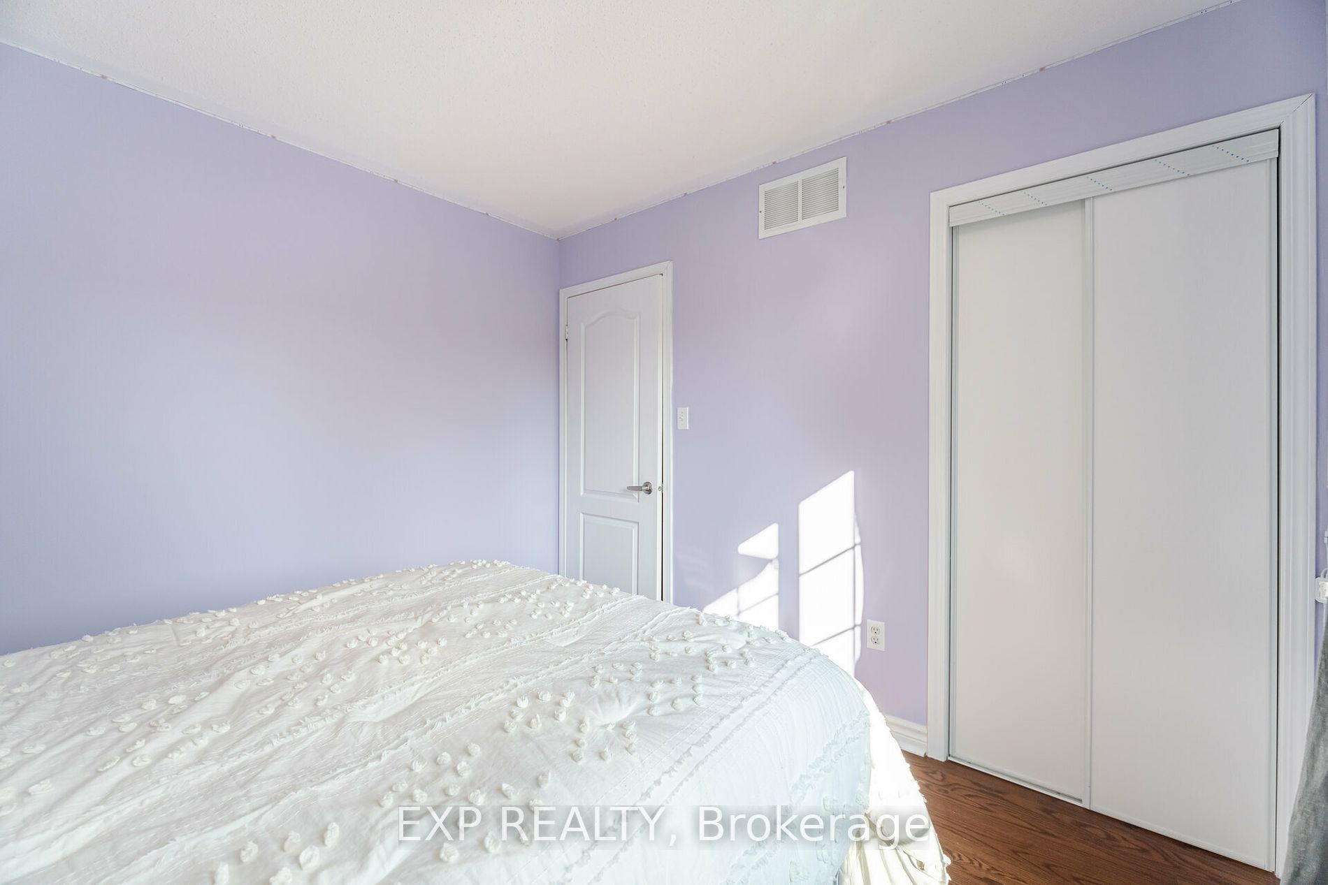 84 Tianalee Cres