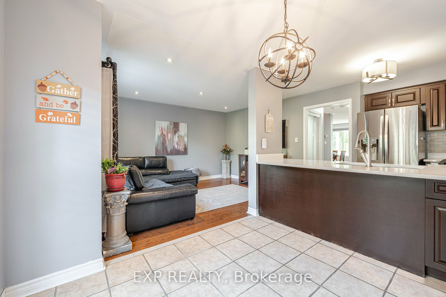 84 Tianalee Cres
