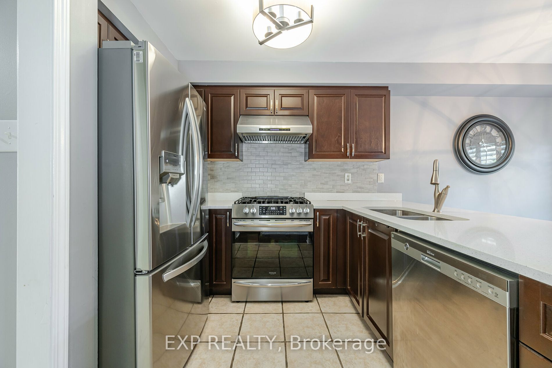 84 Tianalee Cres