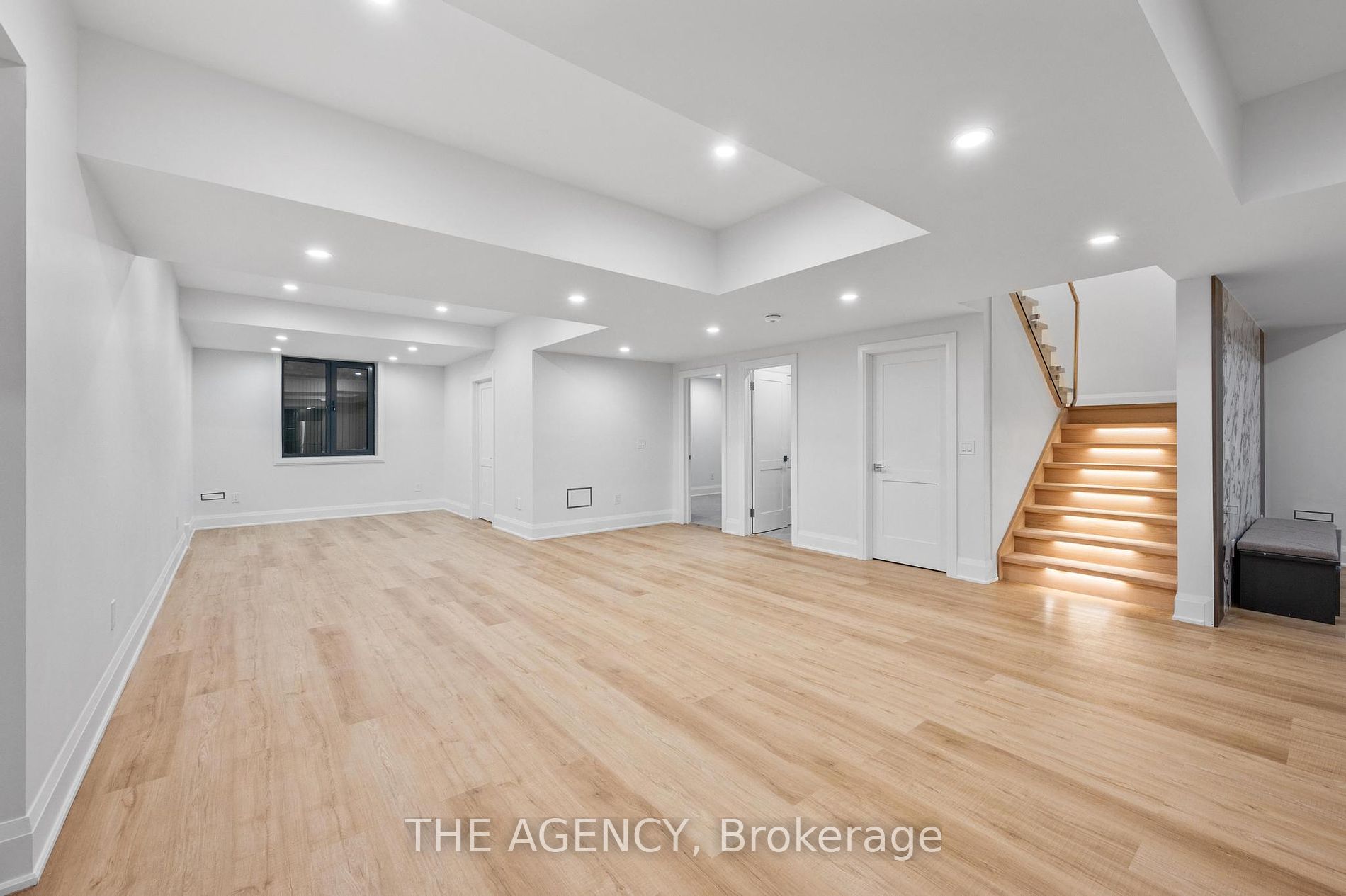 318 Woodale Ave