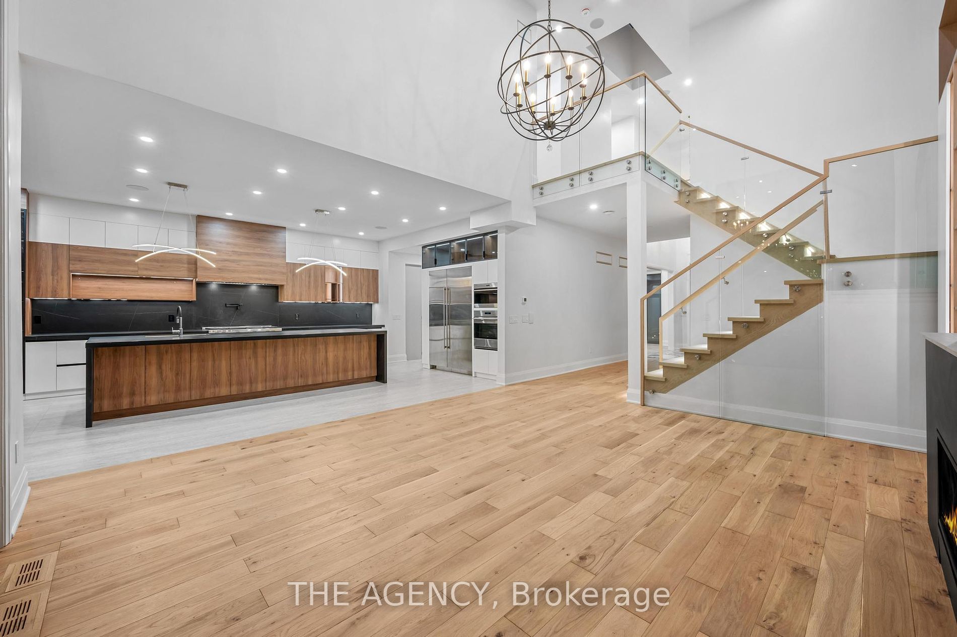 318 Woodale Ave