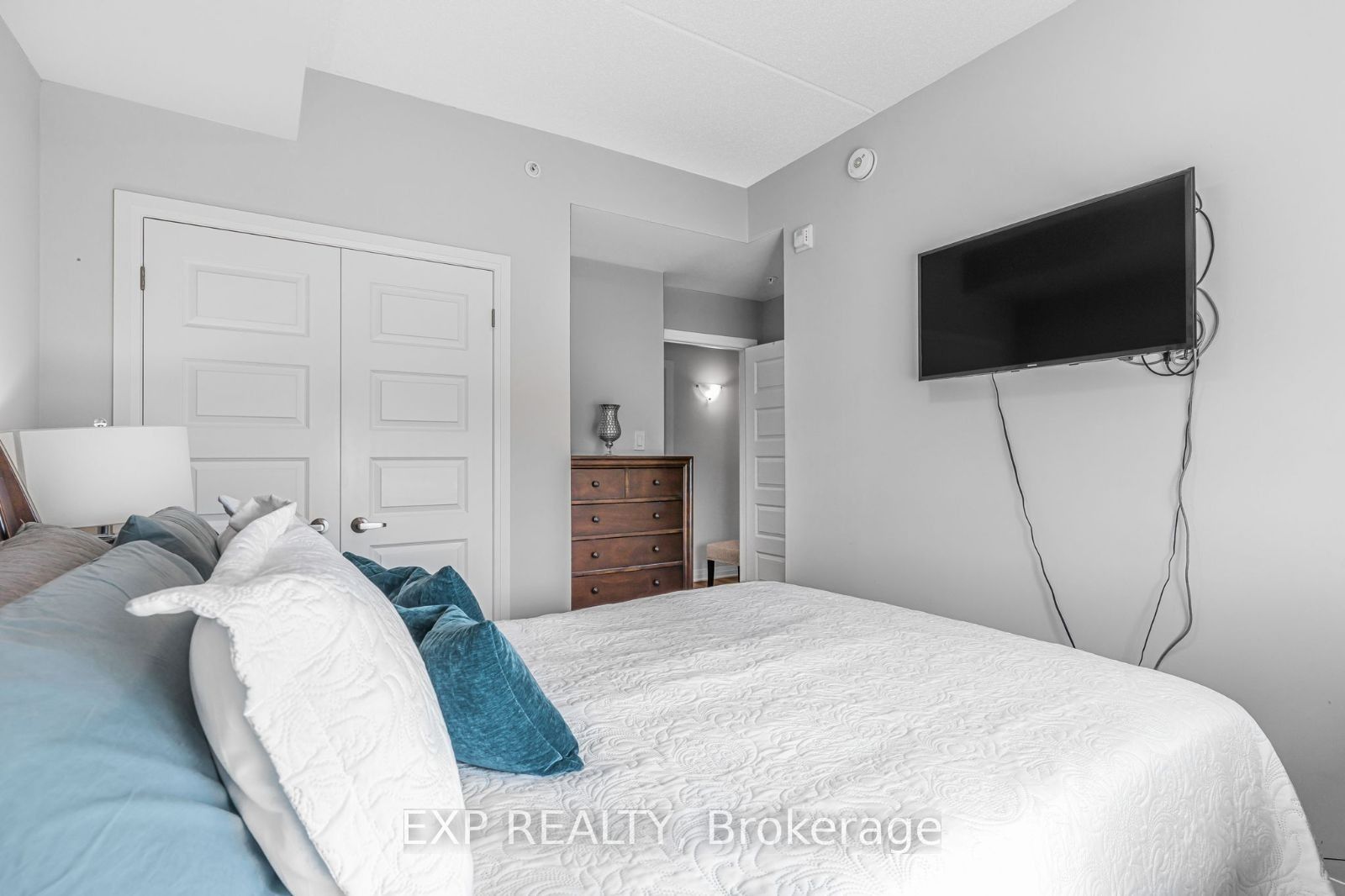 610 Farmstead Drive #409