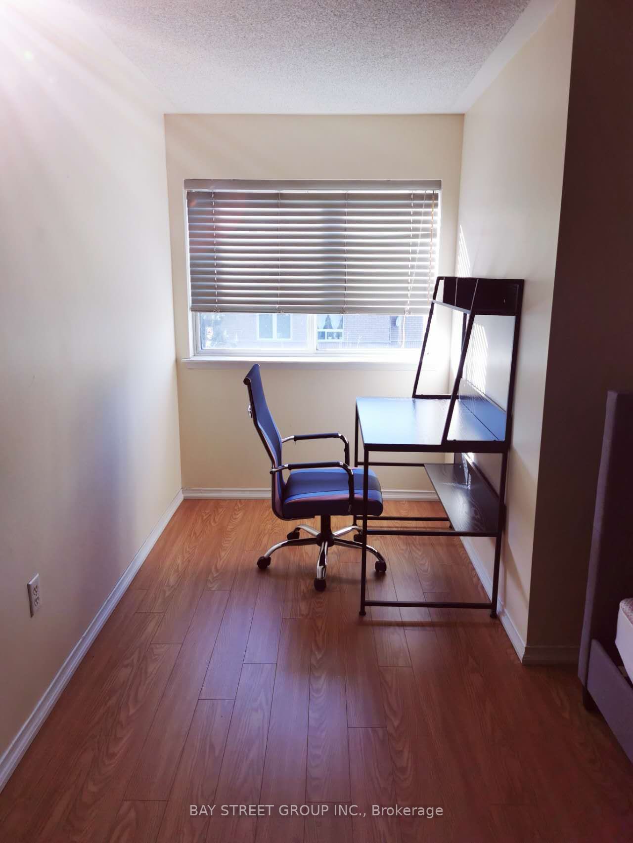 75 Strathaven Dr, #17