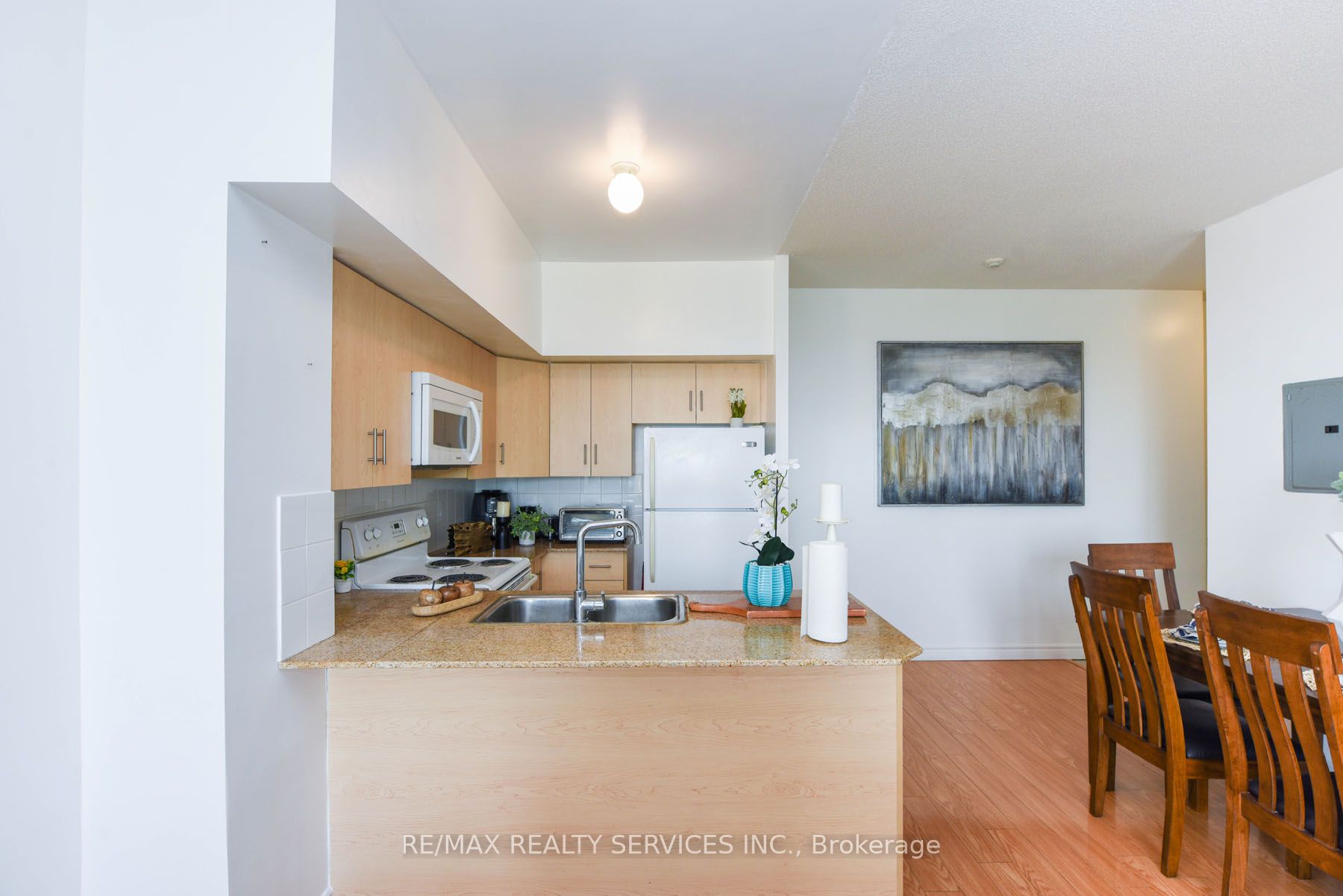 7405 Goreway Drive, #716