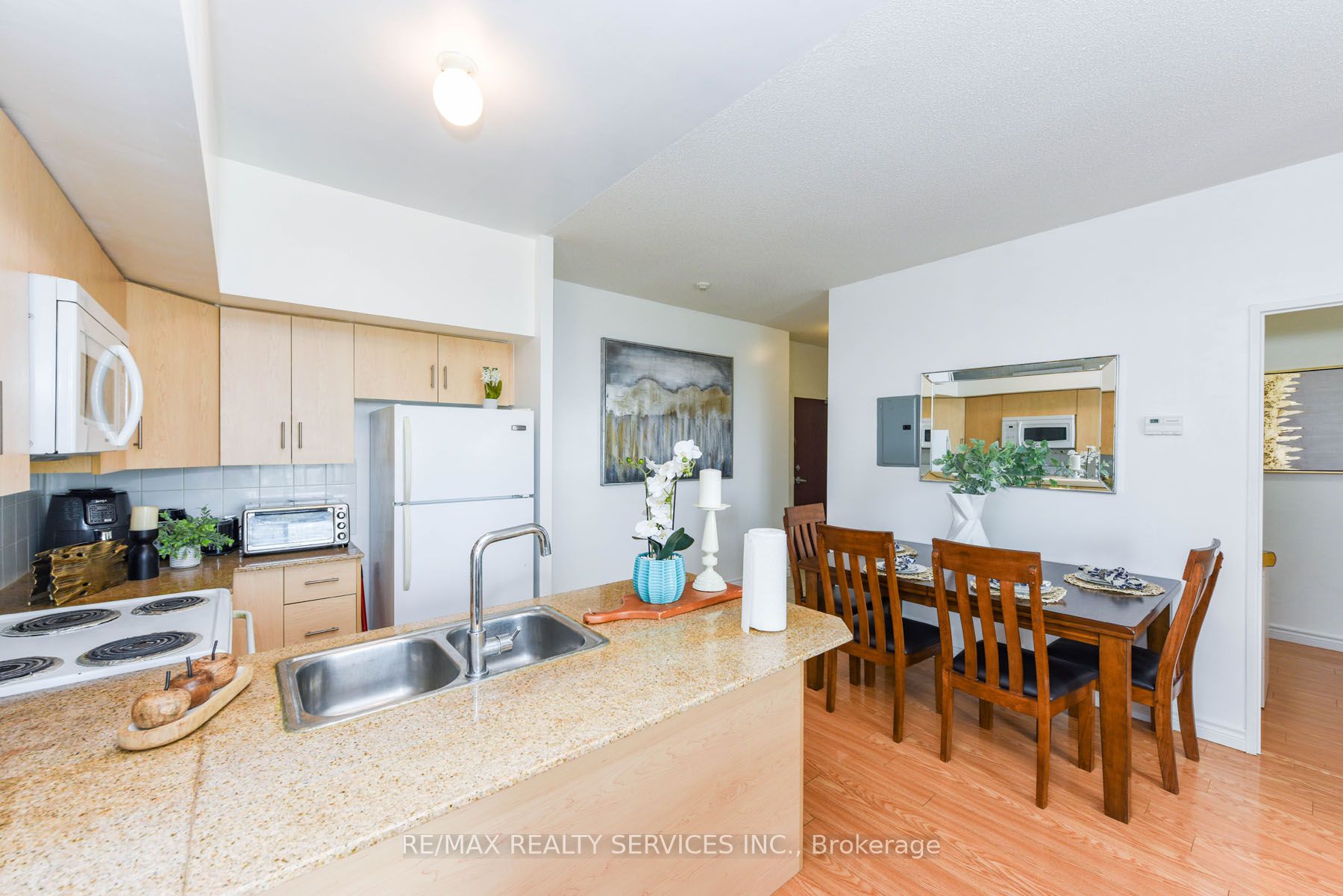 7405 Goreway Drive, #716