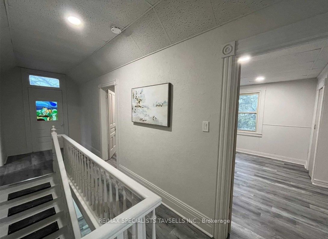 2 Mckenzie St