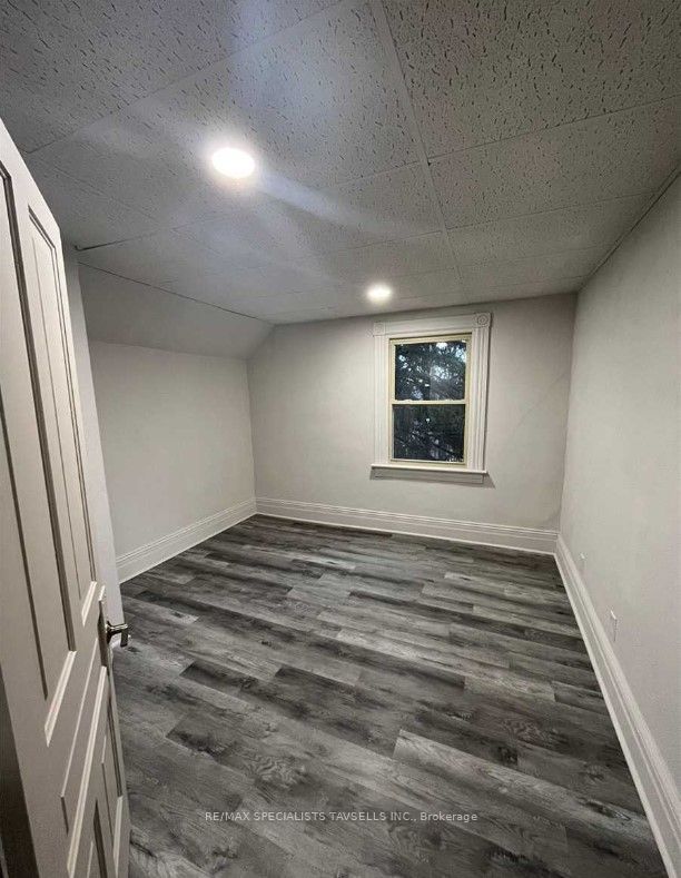 2 Mckenzie St