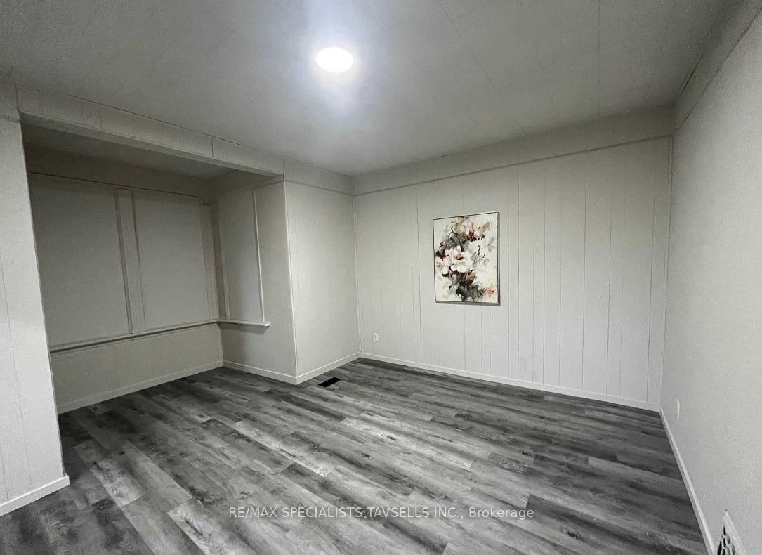 2 Mckenzie St