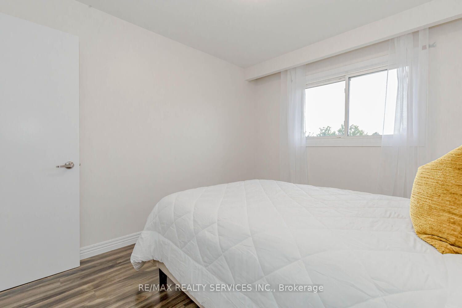 4071 Clevedon Drive