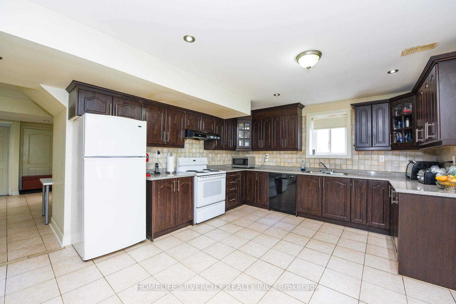 14707 Dixie Rd