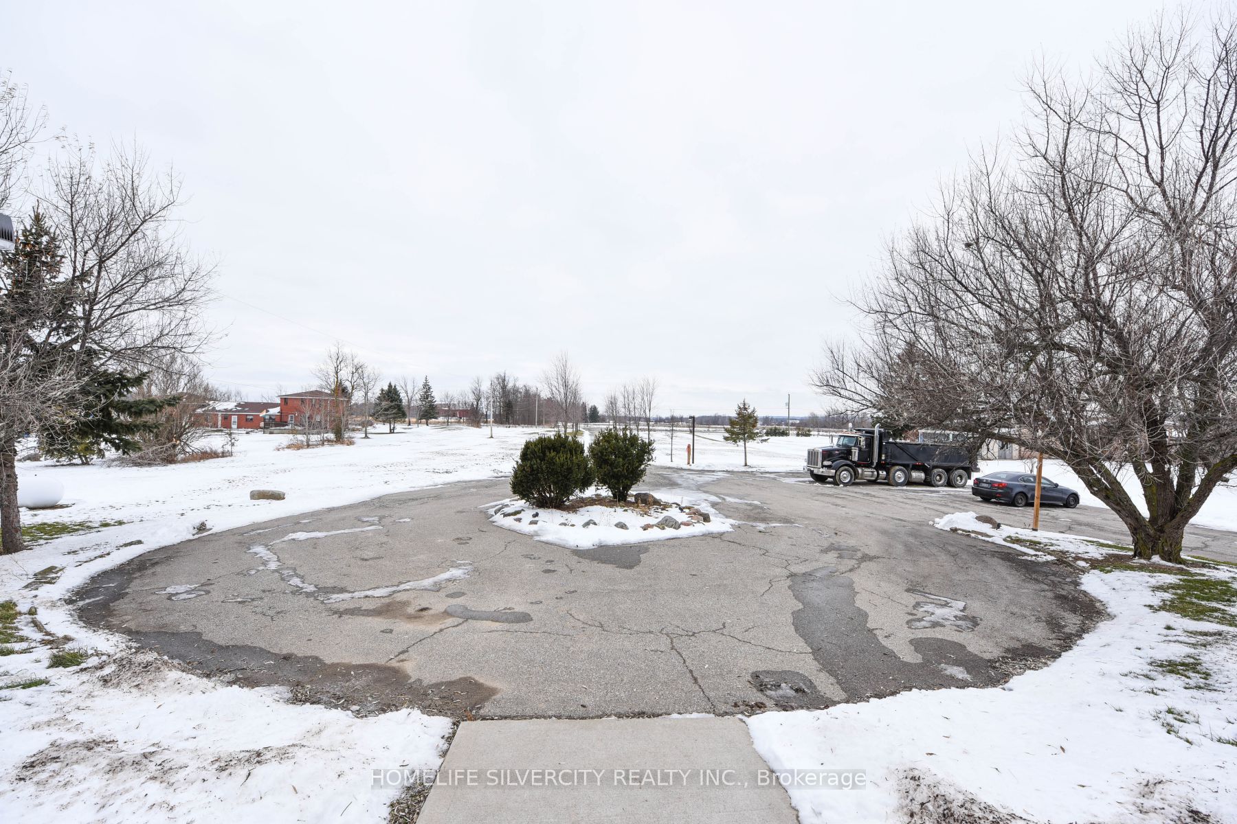 14707 Dixie Rd