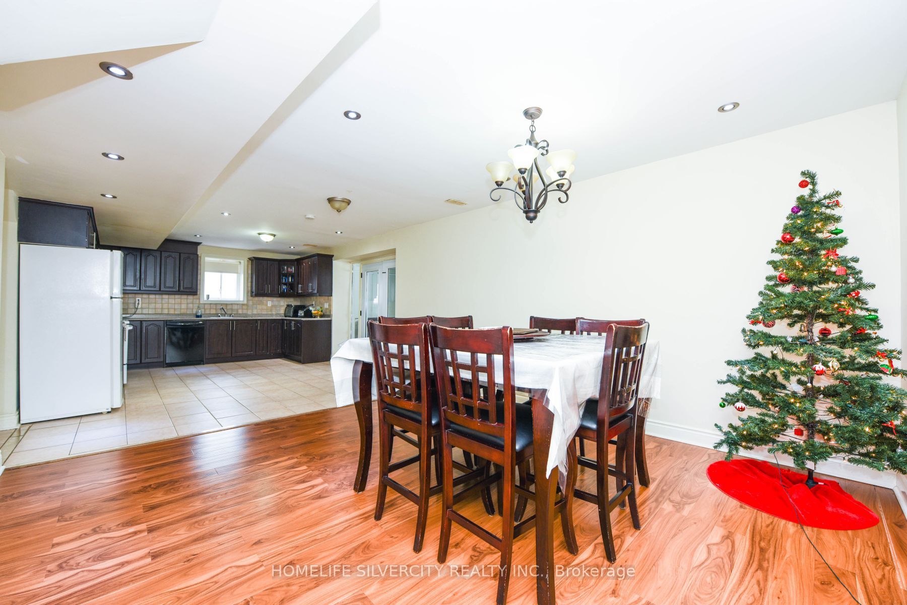 14707 Dixie Rd