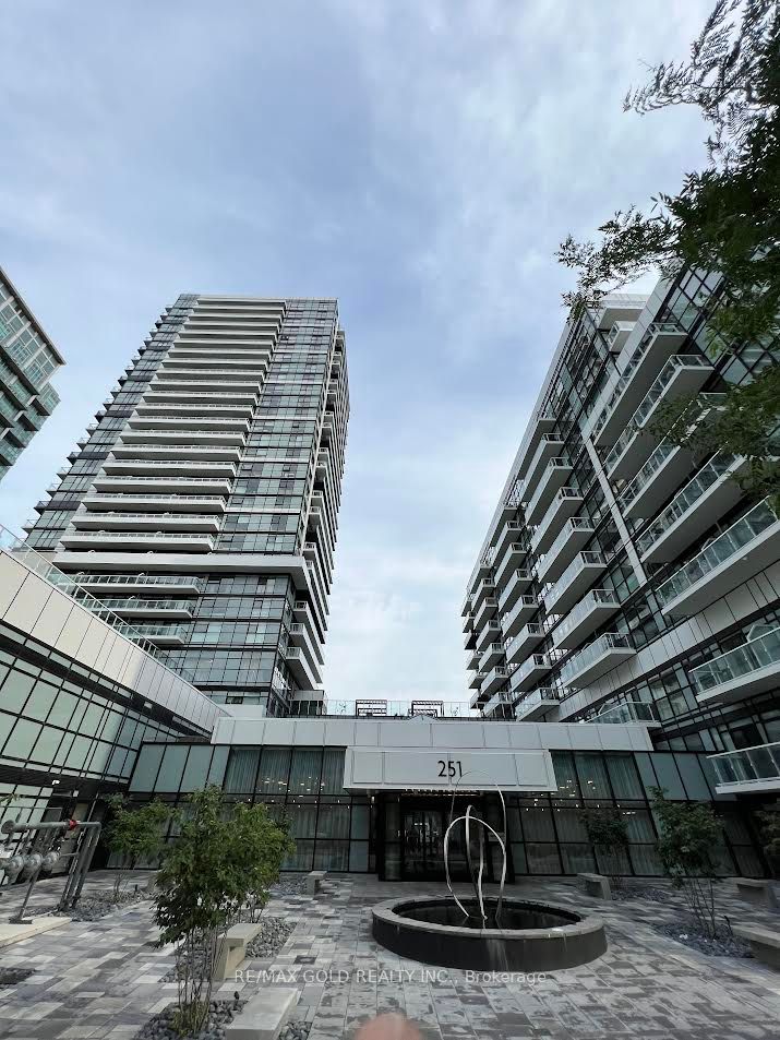 251 Manitoba St, #109