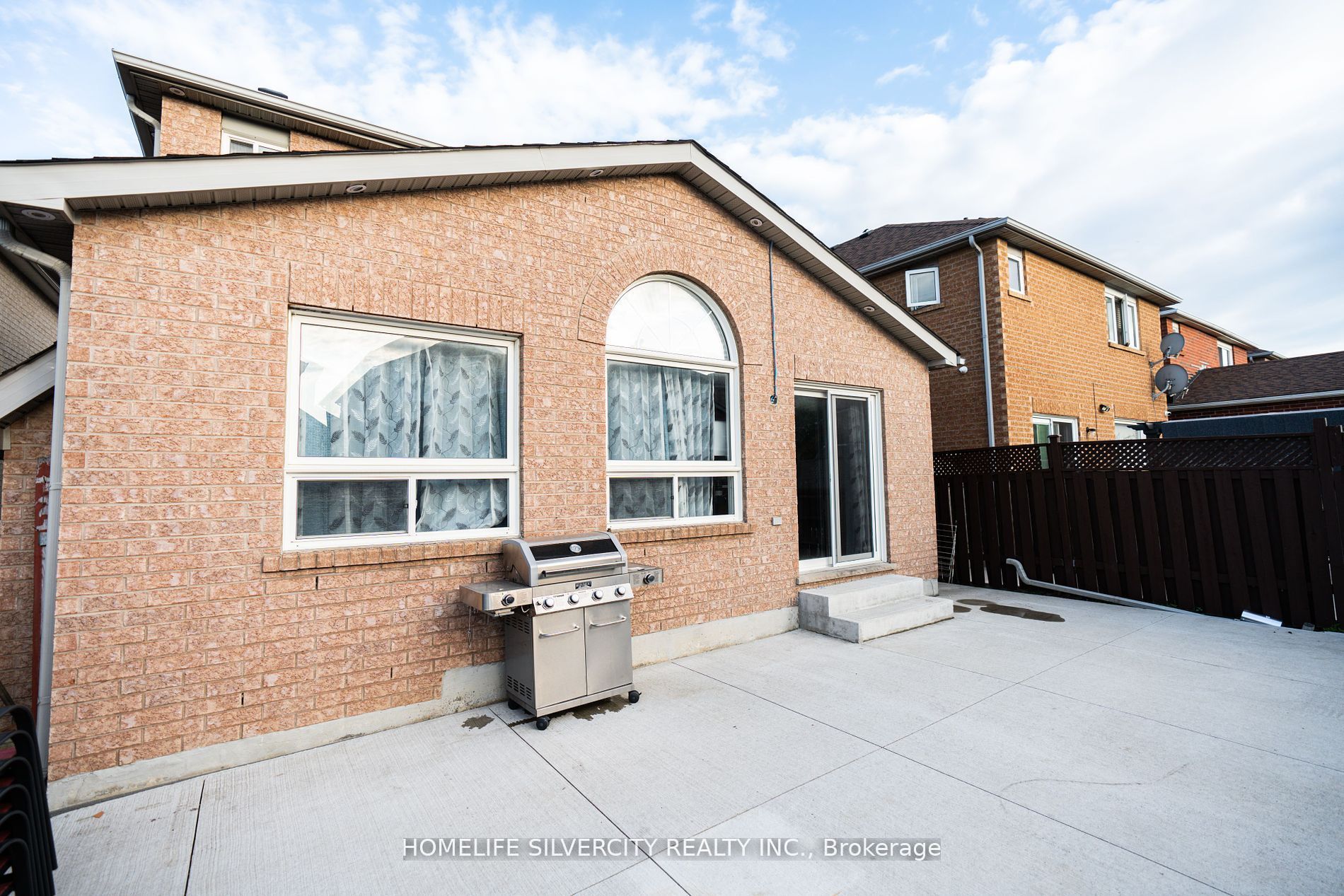 34 Feather Reed Way