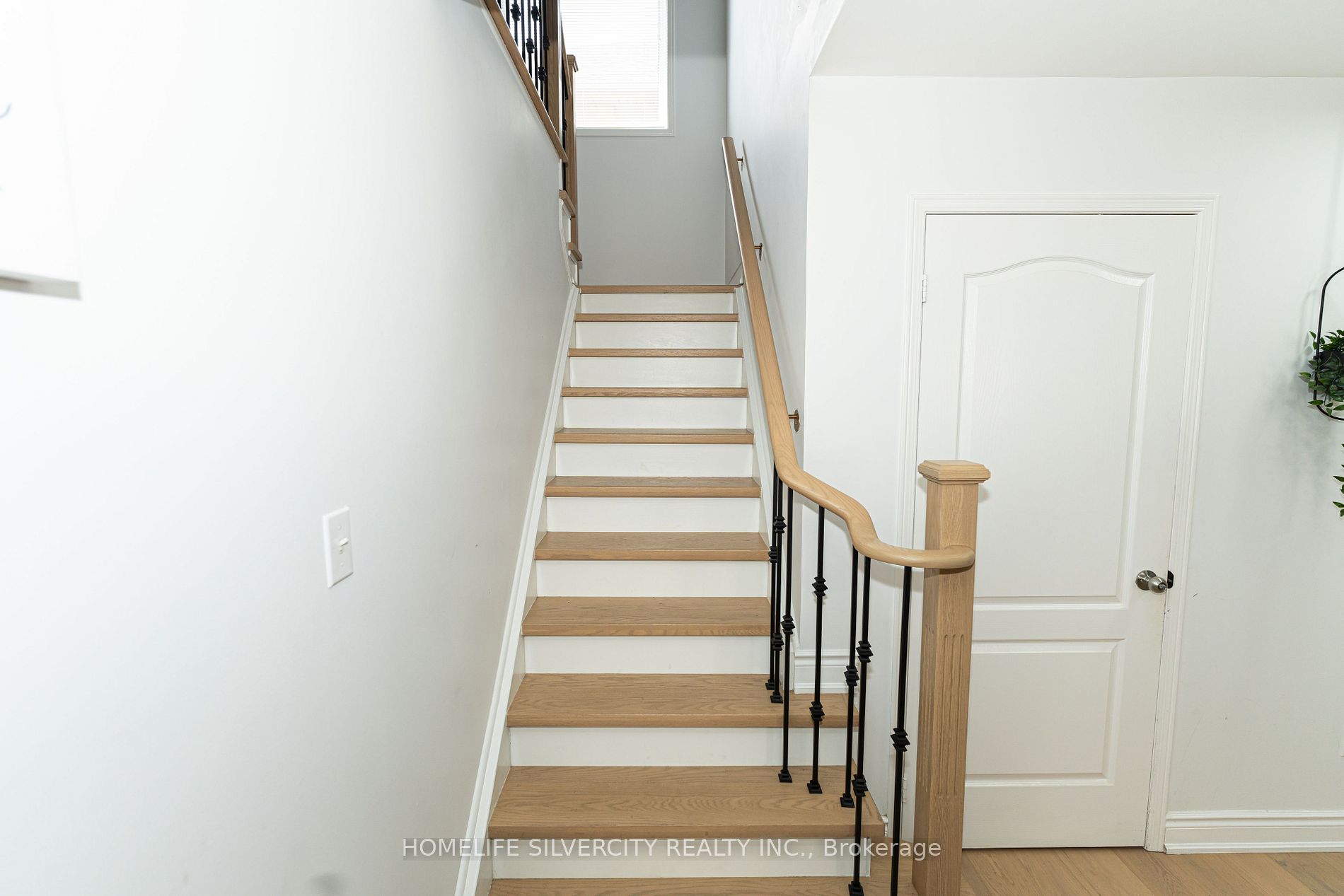 34 Feather Reed Way