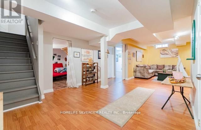 34 Feather Reed Way