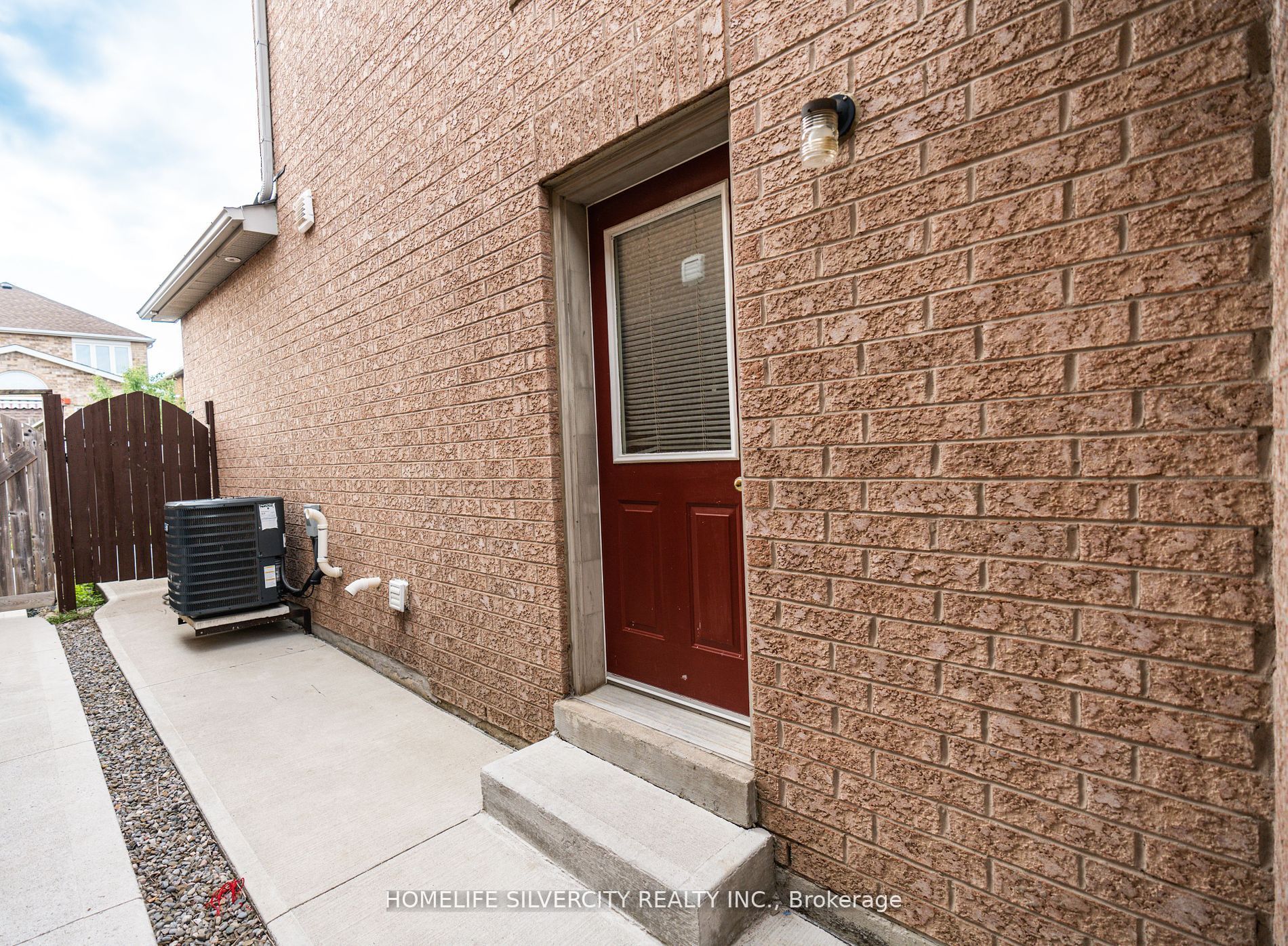 34 Feather Reed Way