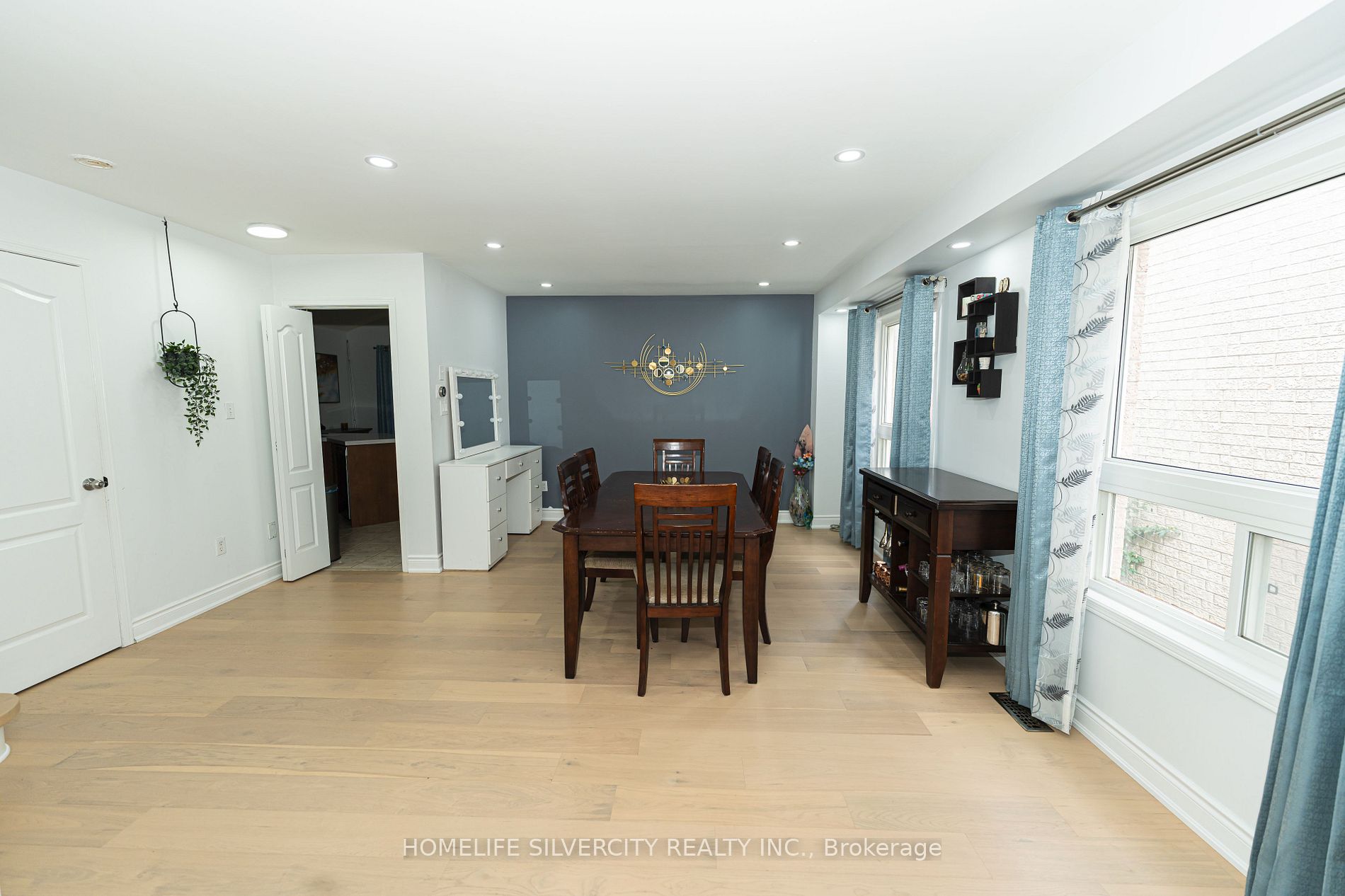 34 Feather Reed Way