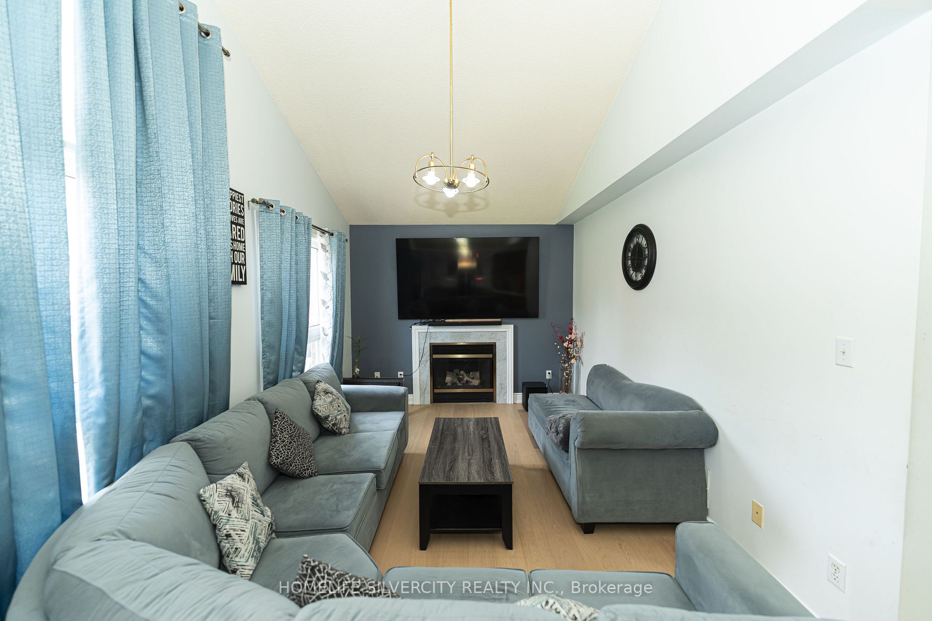 34 Feather Reed Way
