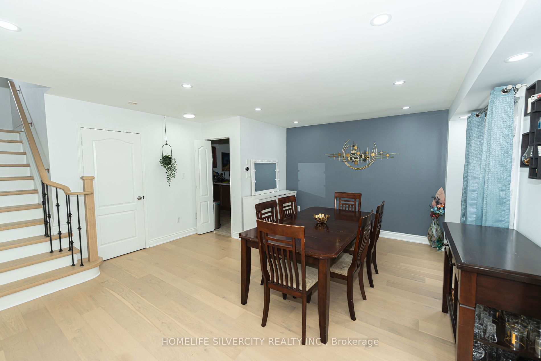 34 Feather Reed Way