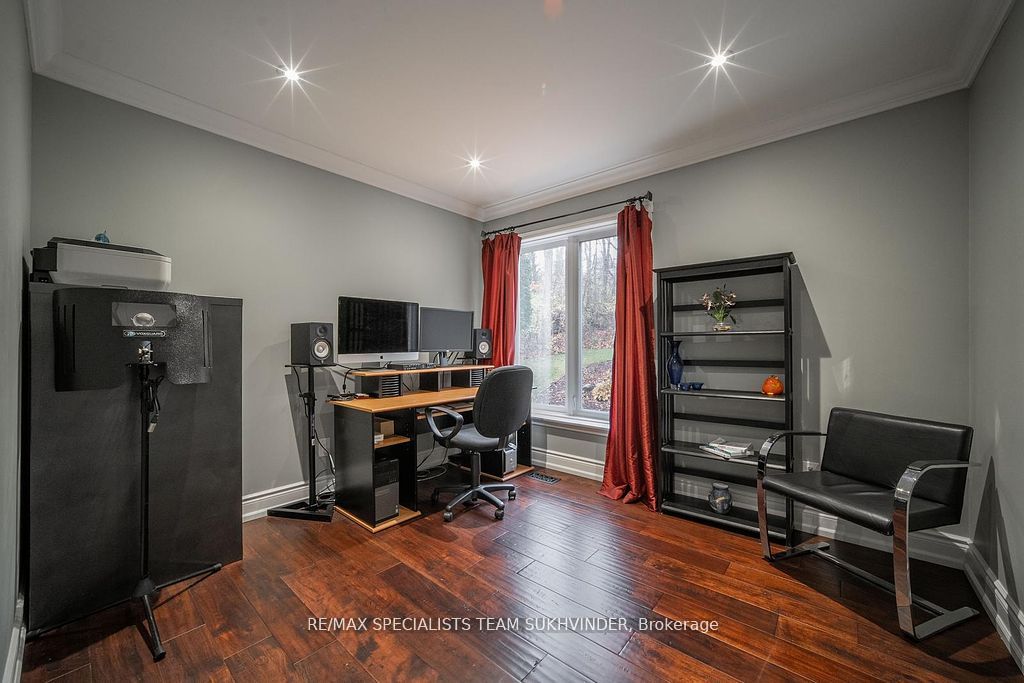 21 Southridge Tr