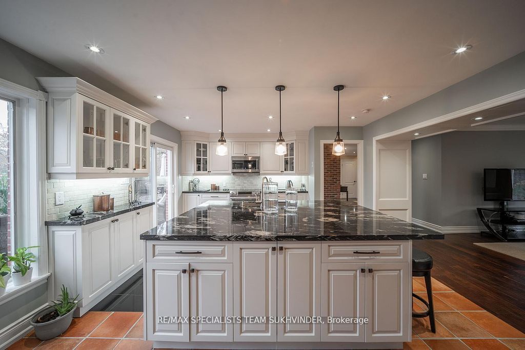 21 Southridge Tr