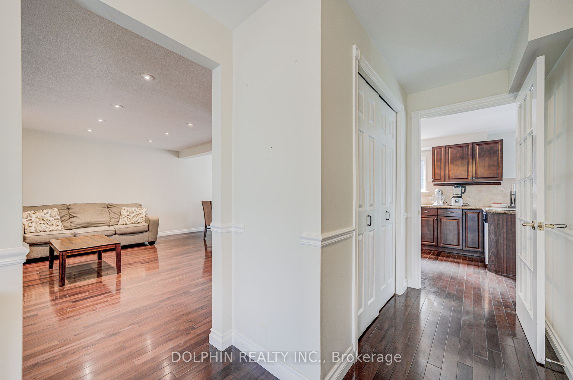 2290 Devon Road
